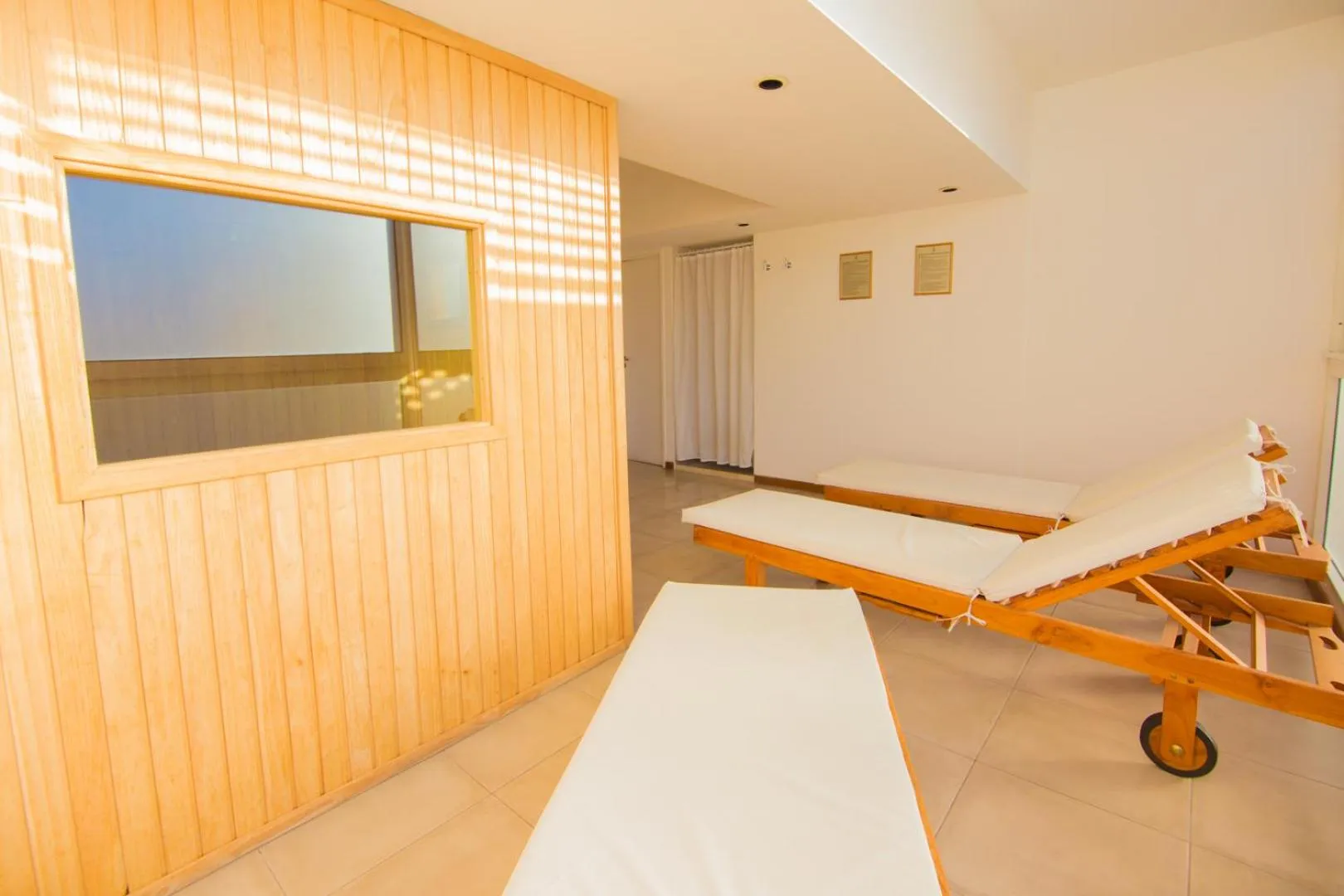 Sauna in Bristol Apart Hotel