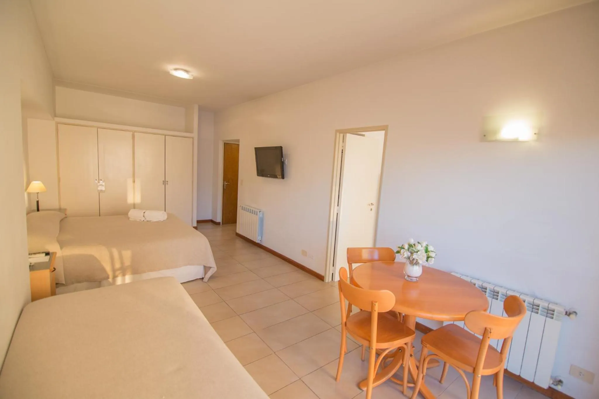 Photo of the whole room, Bed in Bristol Apart Hotel