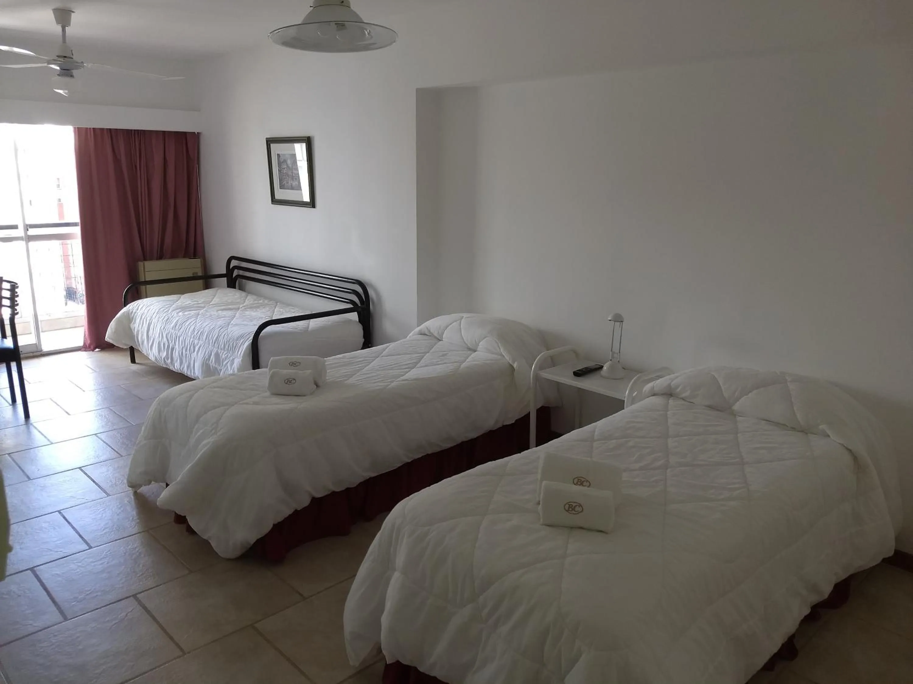 Photo of the whole room, Bed in Bristol Apart Hotel