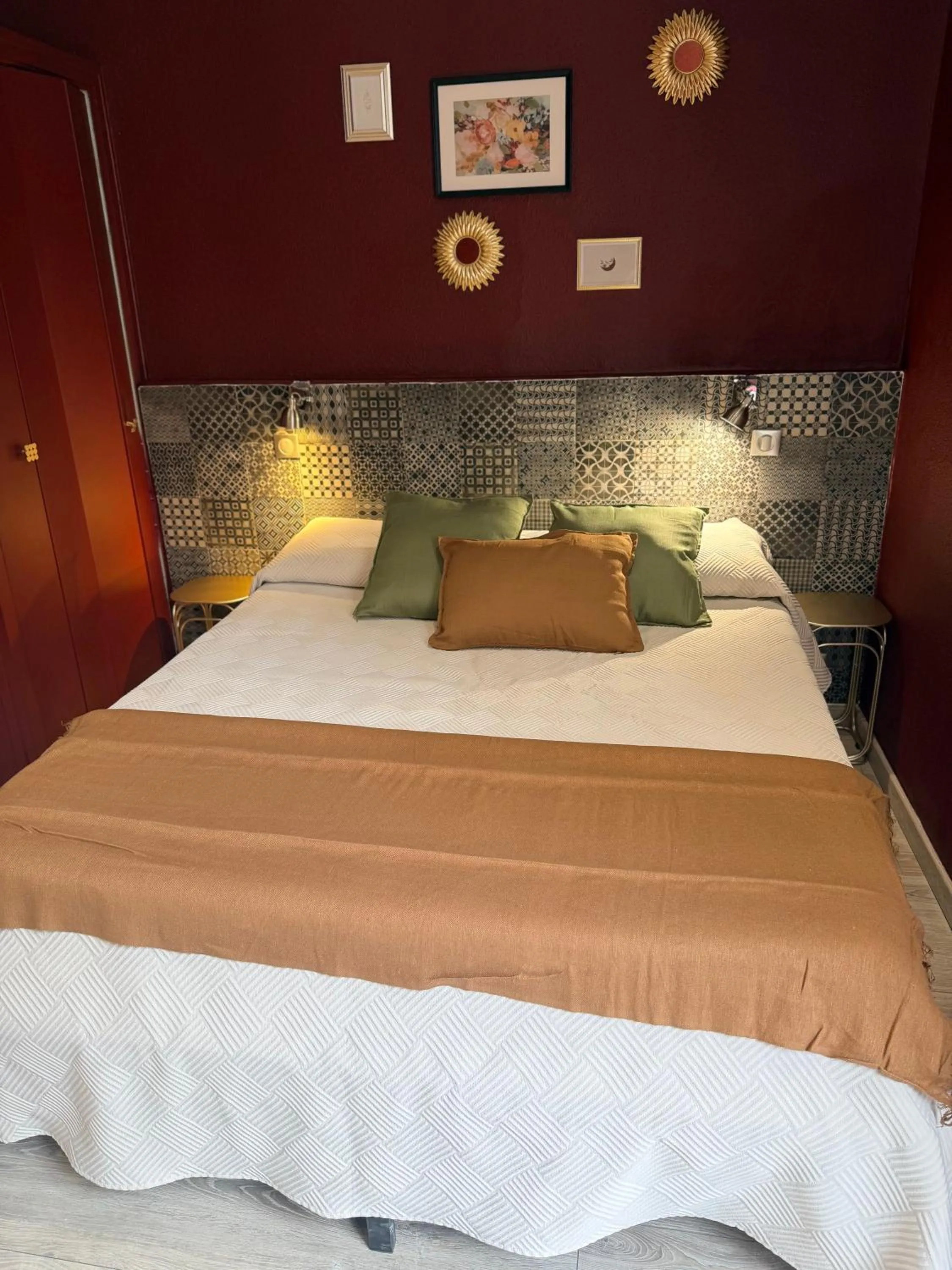 Bed in Hotel de La Comédie - Place De La Comédie