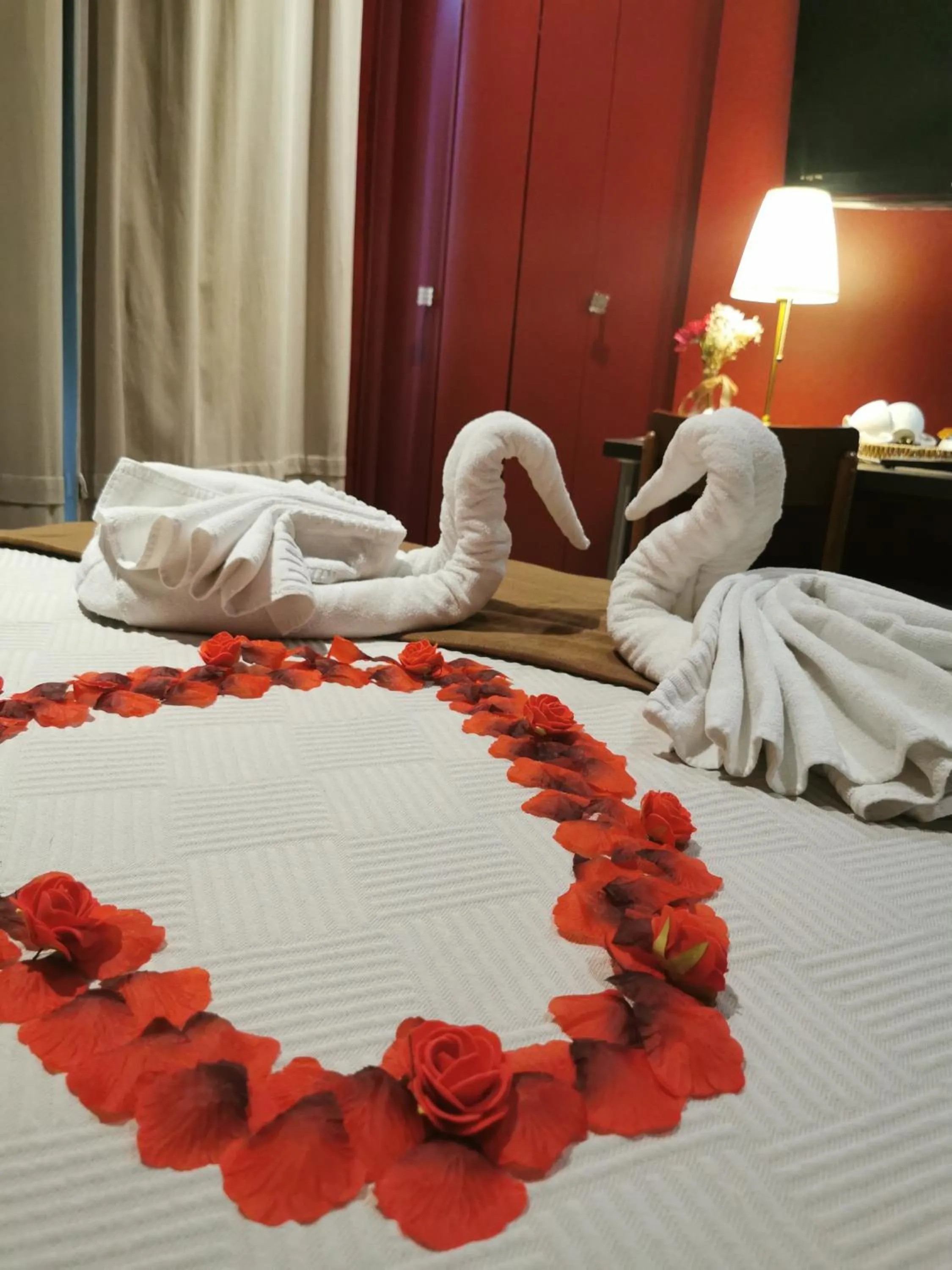 Bed in Hotel de La Comédie - Place De La Comédie