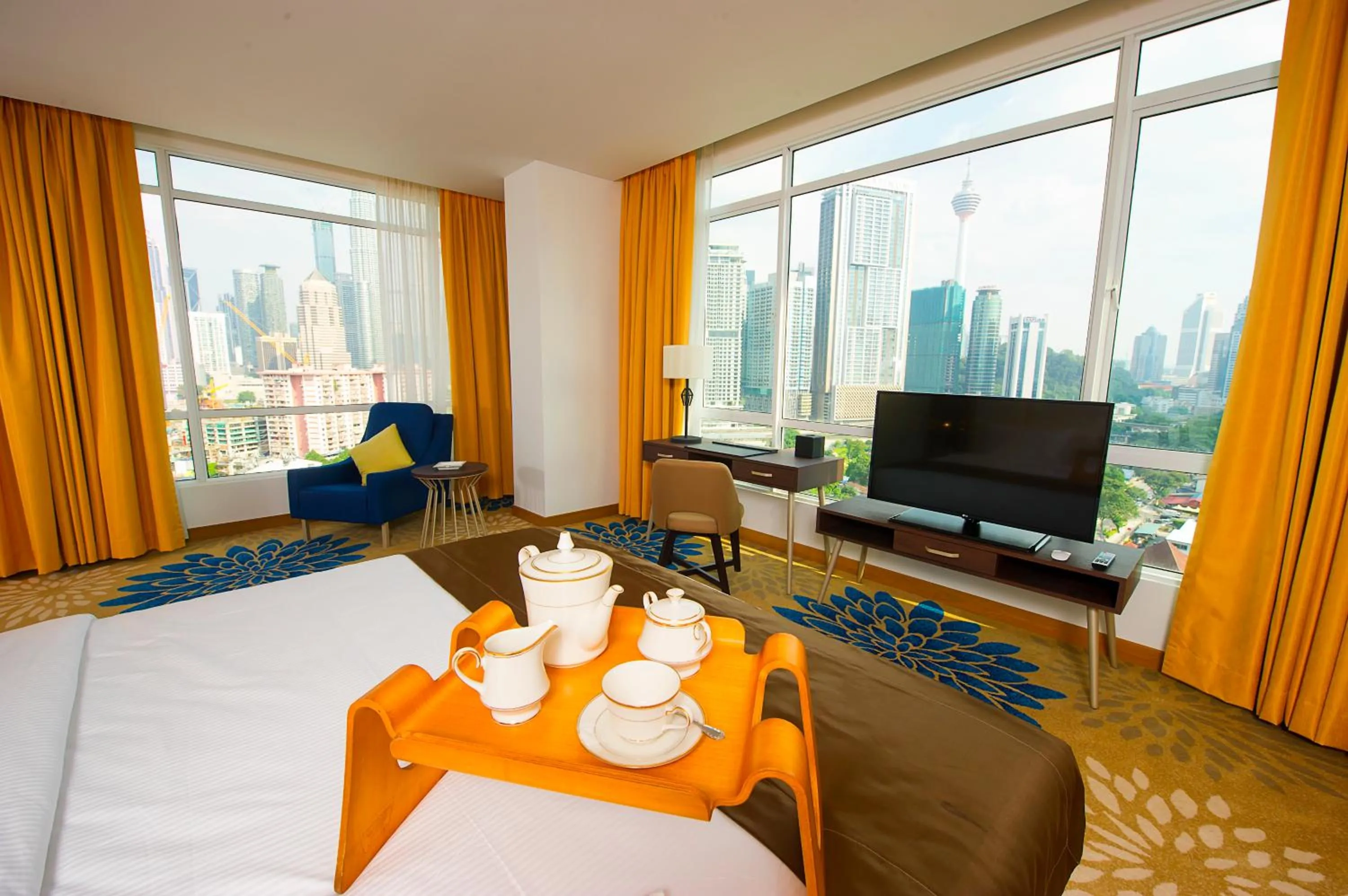 City view, Bed in Tamu Hotel & Suites Kuala Lumpur