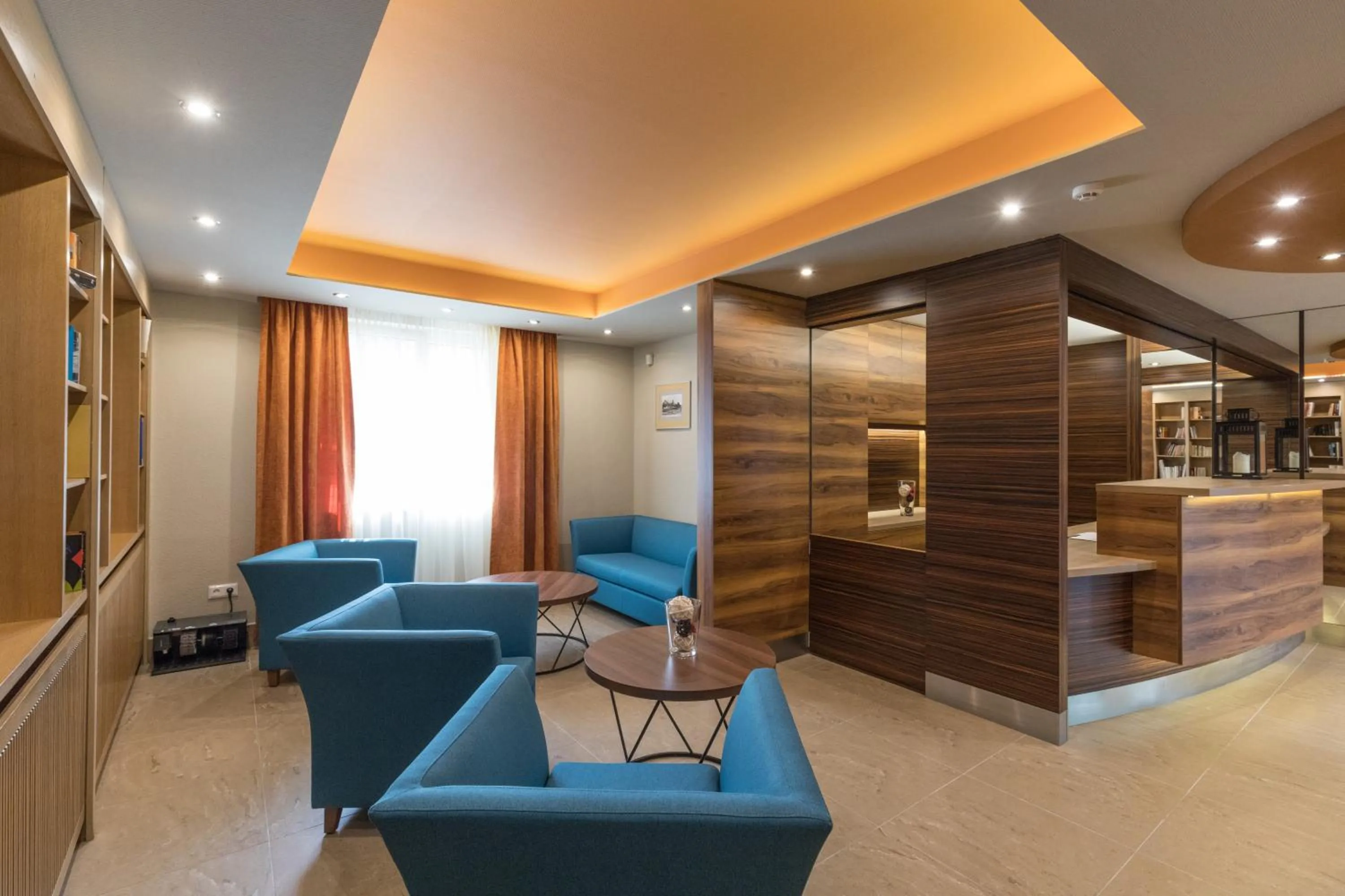 Lobby or reception in Tópart Hotel