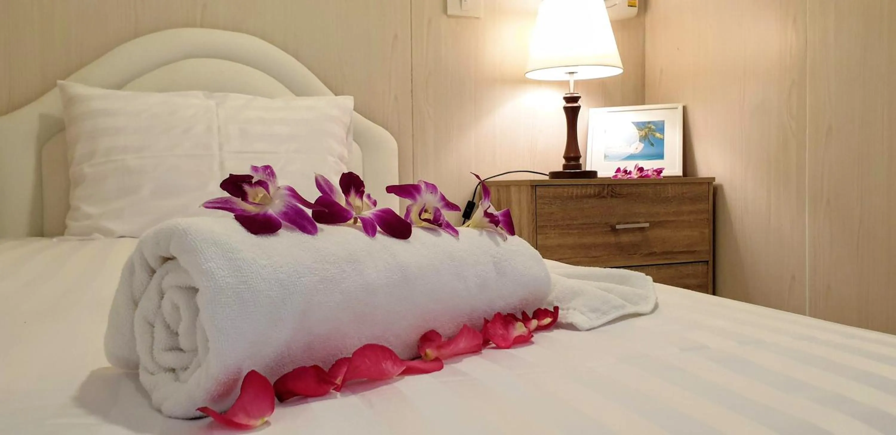 Bed in Baan Sasithorn Huahin