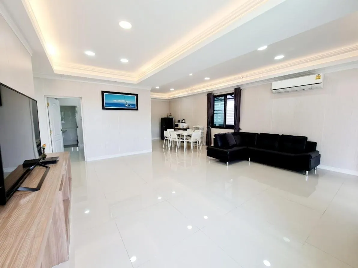 Baan Sasithorn Huahin