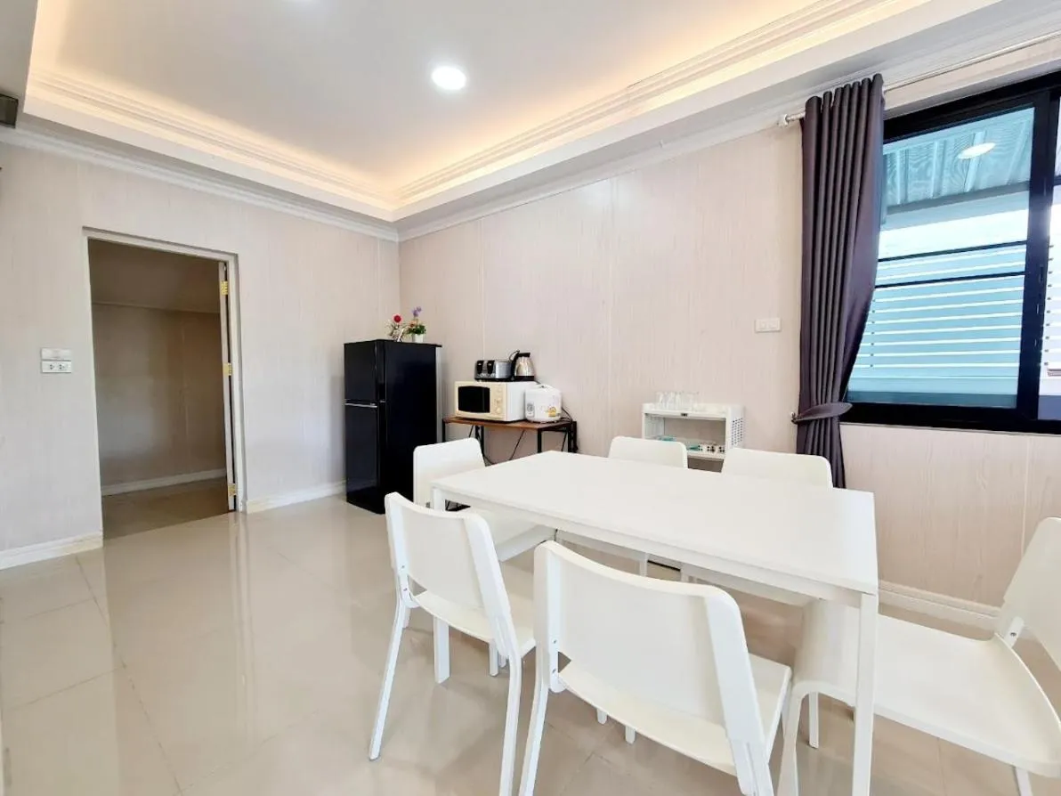 Baan Sasithorn Huahin