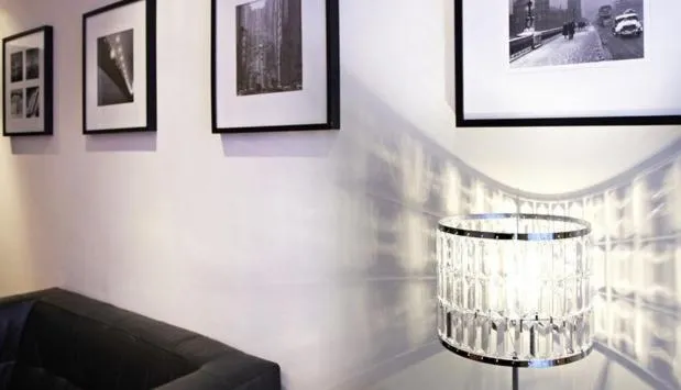 Decorative detail in Cumberland Apartments