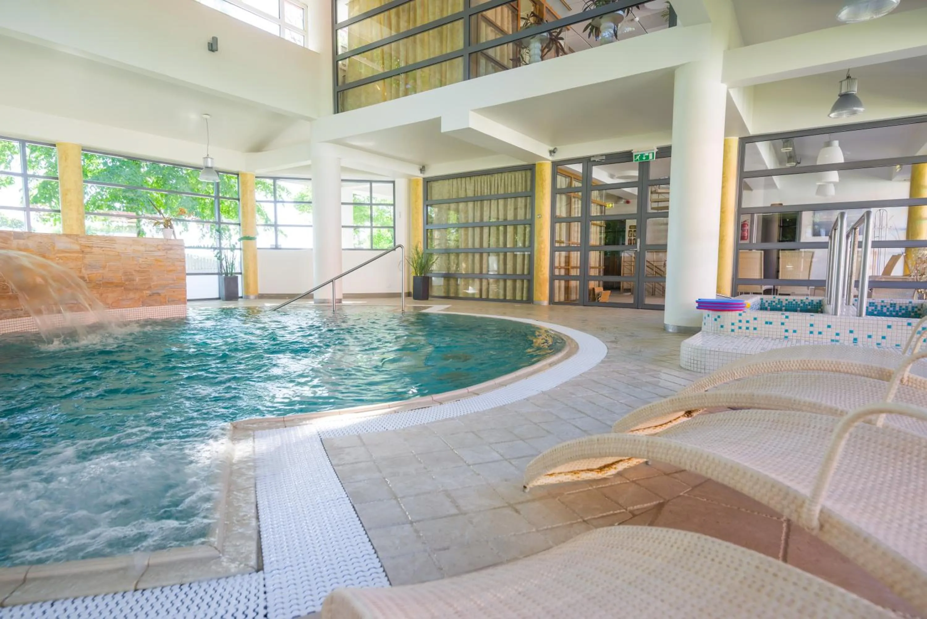 Spa and wellness centre/facilities in Saka Manor