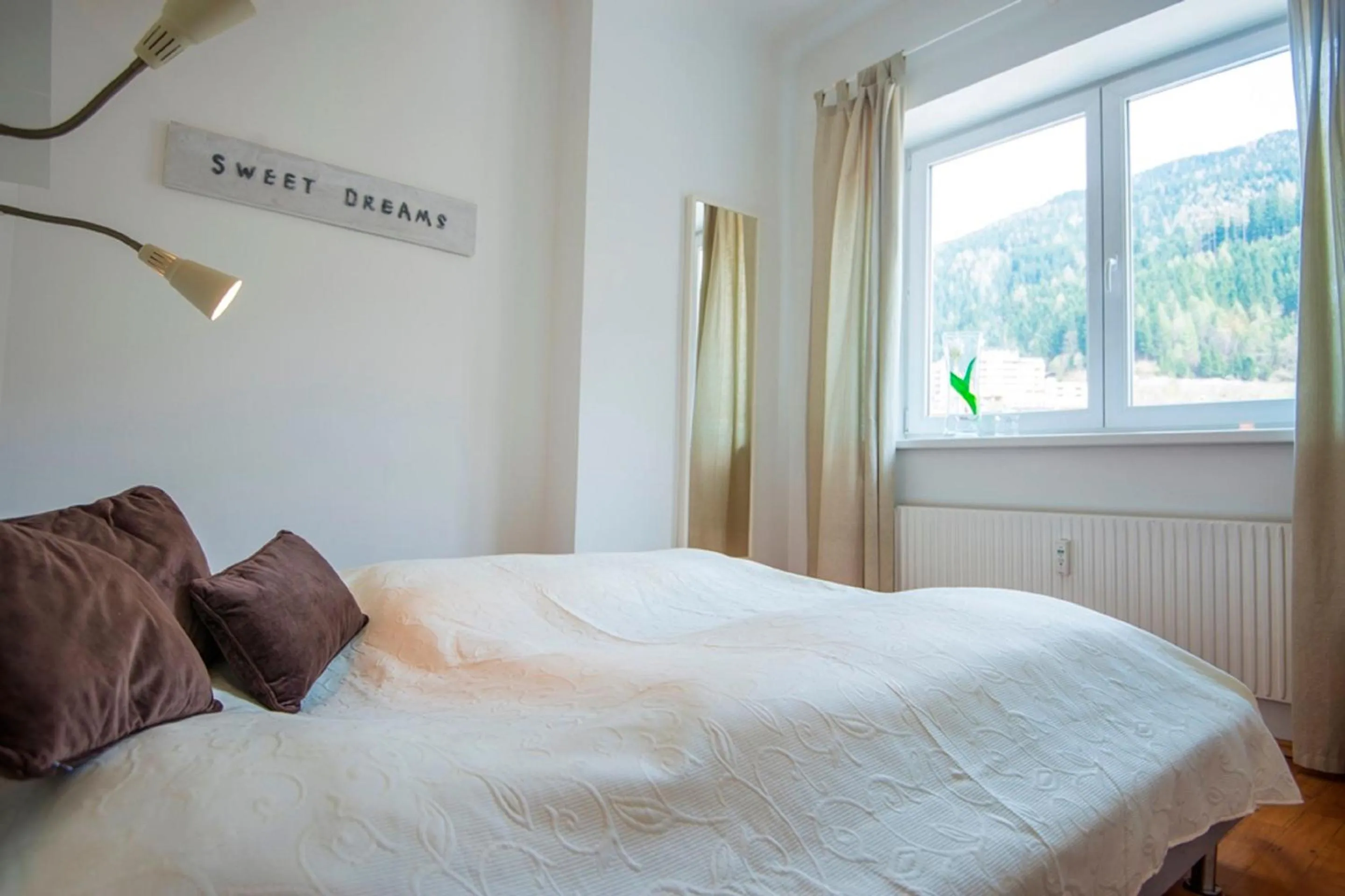 Bedroom, Bed in Residenz Lothringen by AlpenTravel