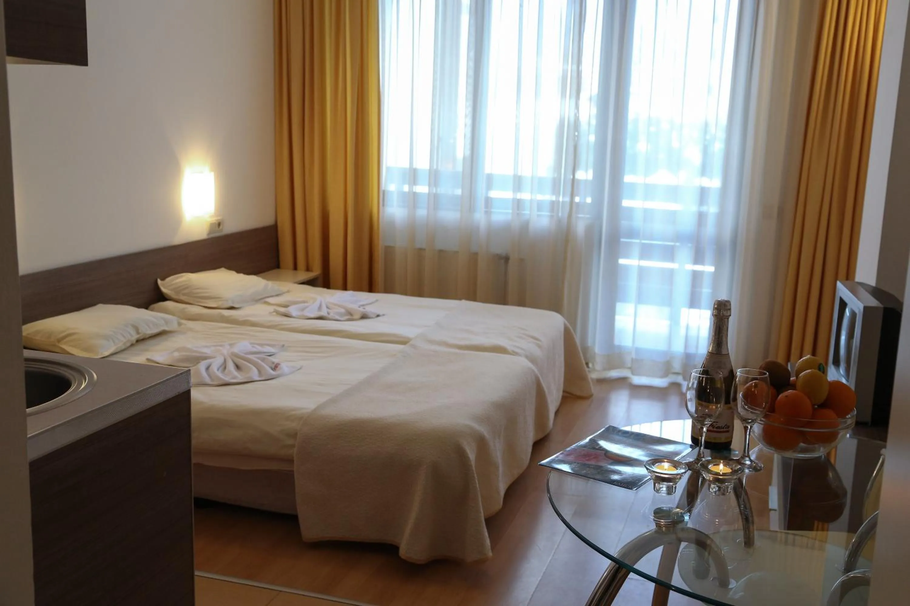 Bed in Mountain Paradise by the Walnut Trees - Free wellness