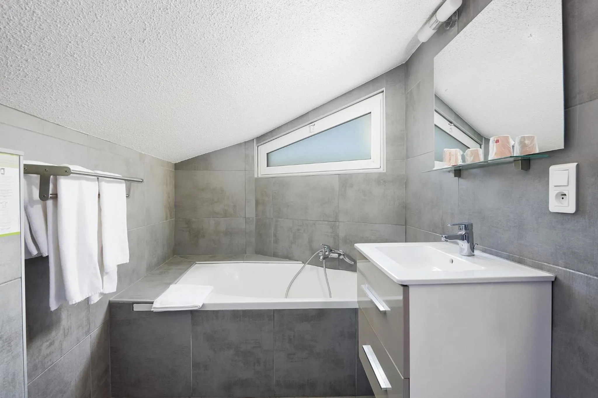 Logis Hôtel le Triton