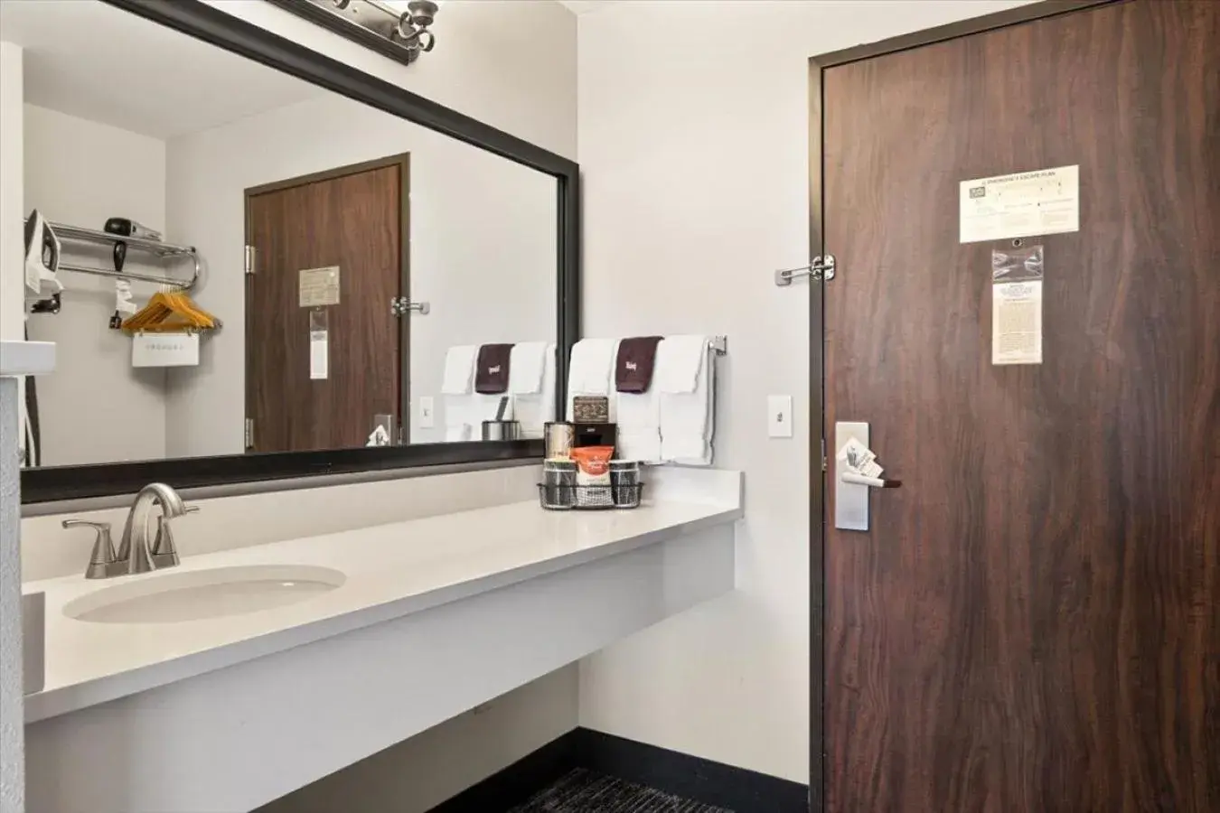 King Room with Two King Beds in Kelly Inn Billings King Room with Two King Beds in Kelly Inn Billings