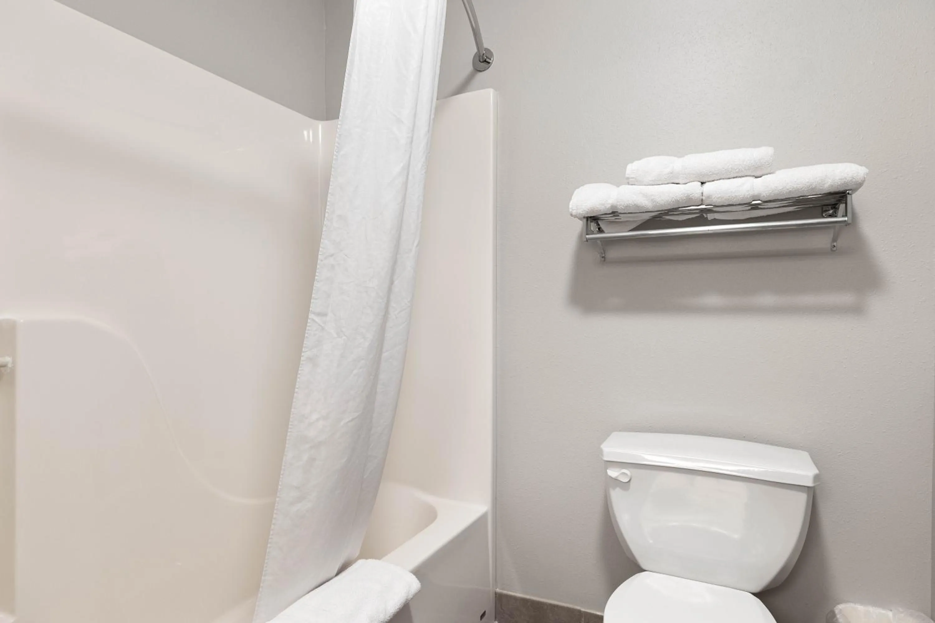 Bathroom in Kelly Inn Billings