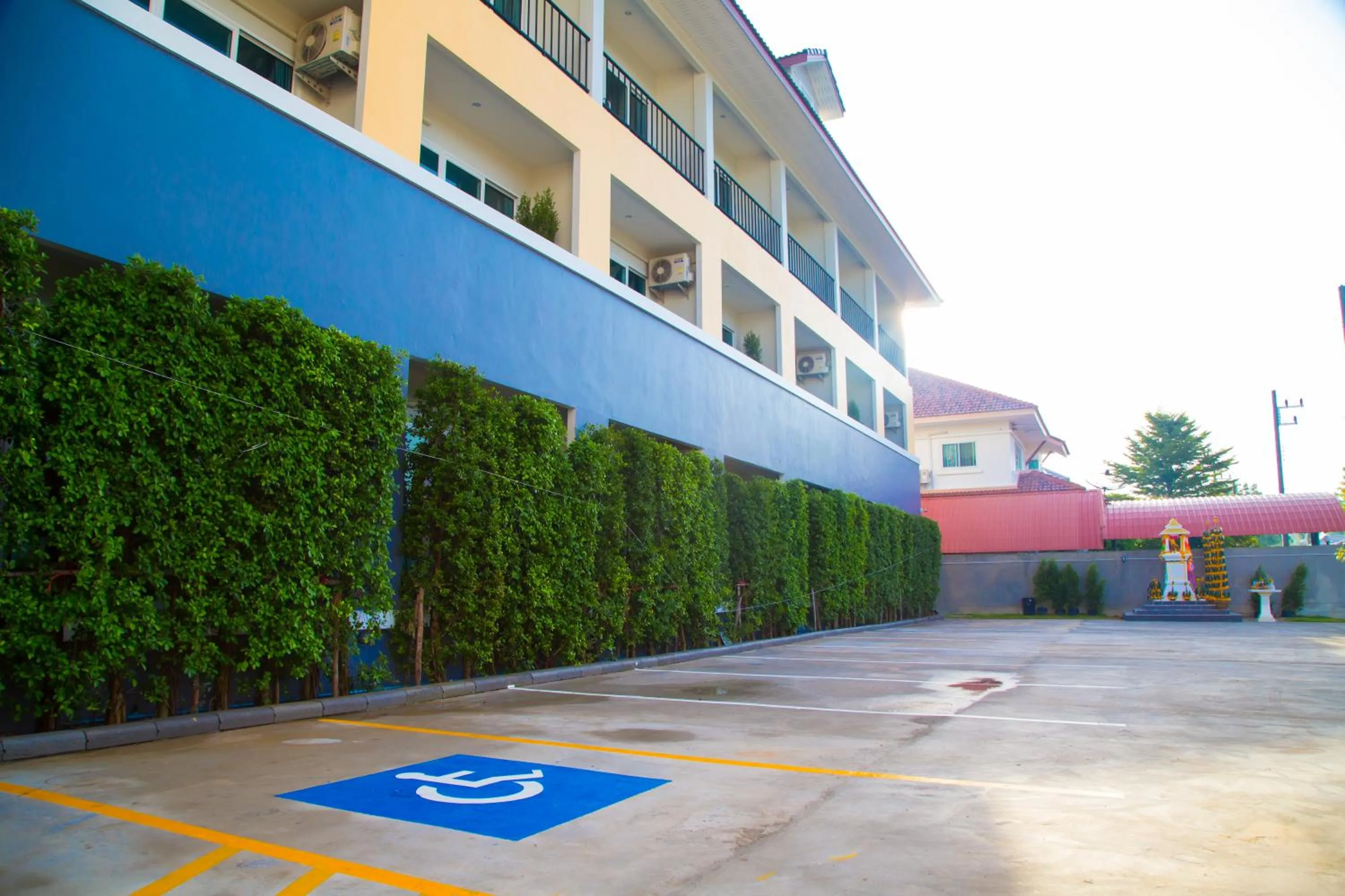 Property building in Sirin Boutique