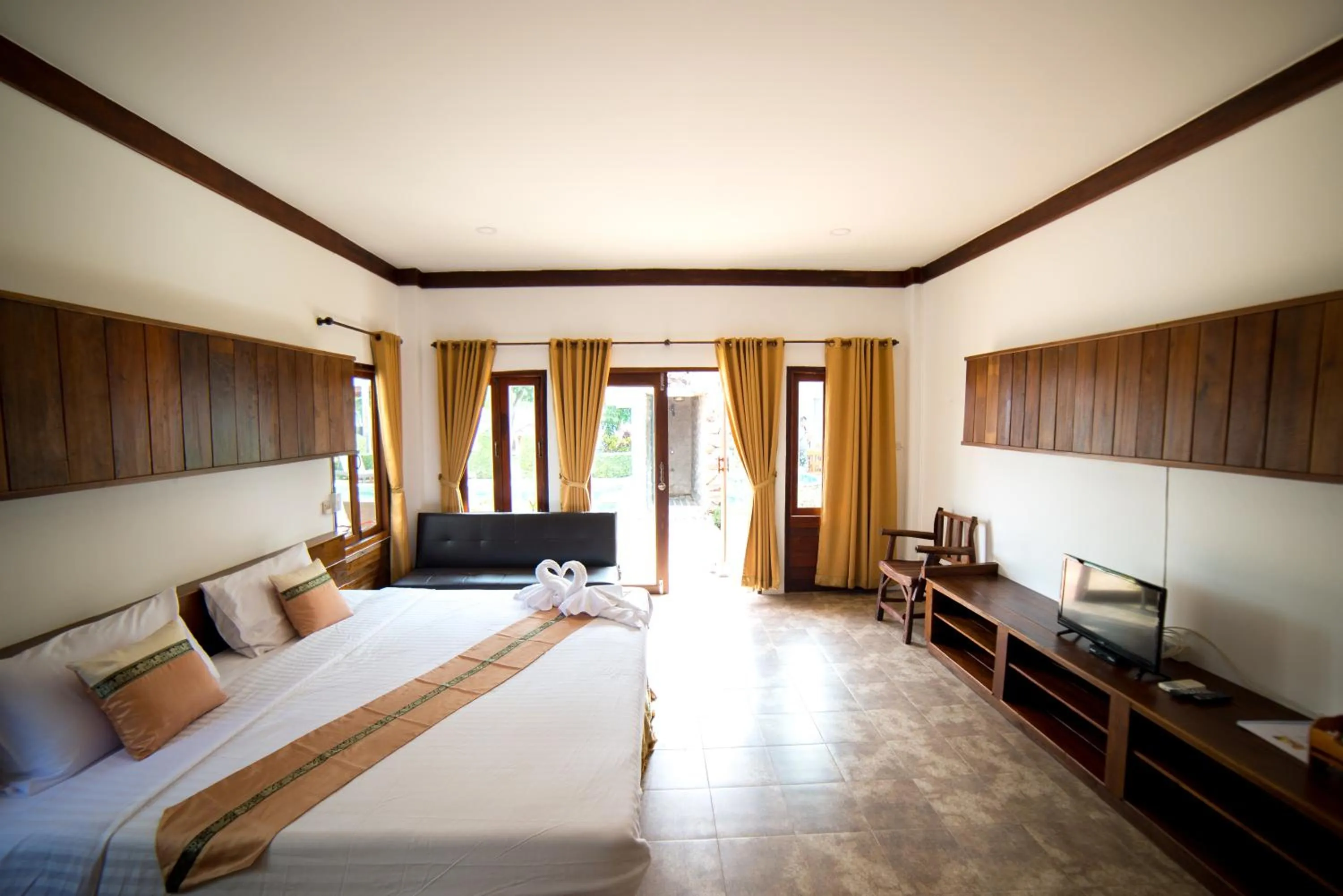 Photo of the whole room, Bed in Rungnara pool villa