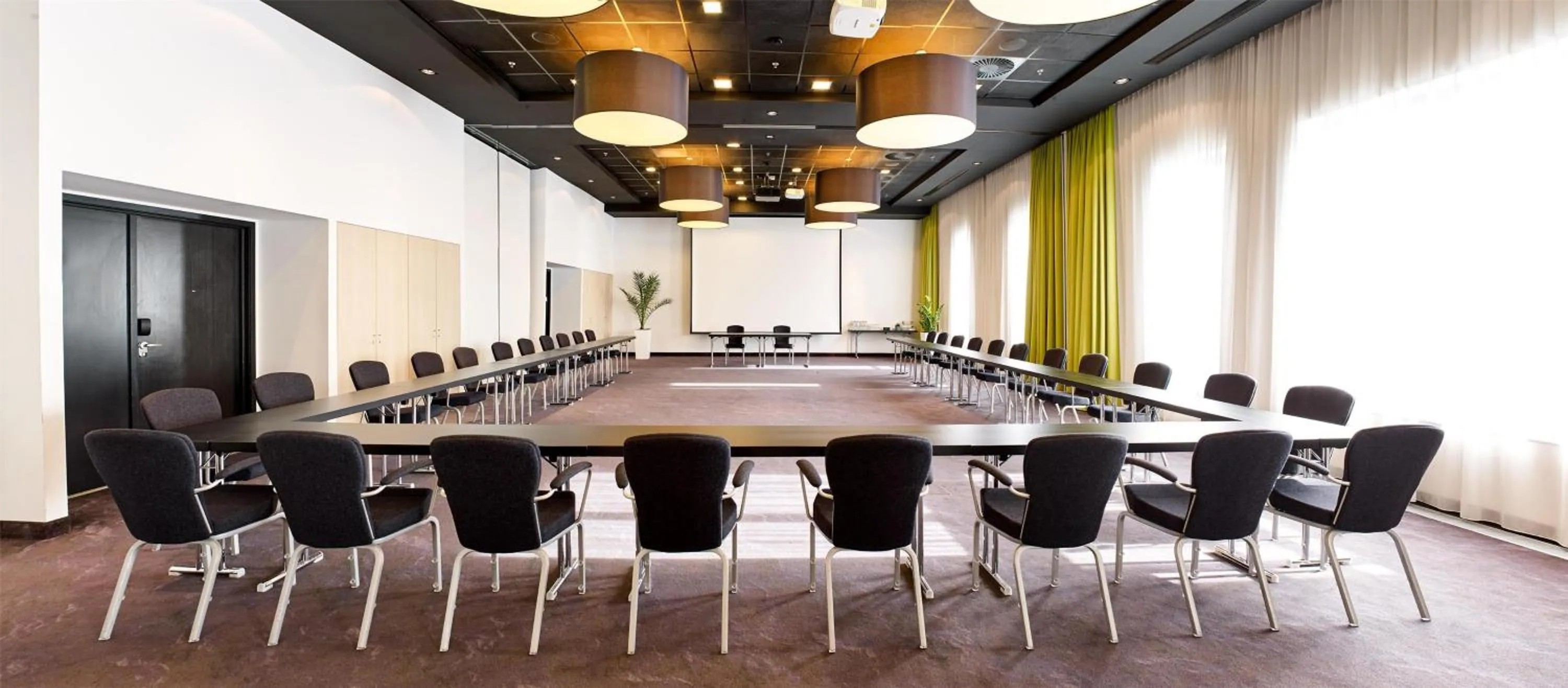 Meeting/conference room in Park Inn by Radisson Leuven