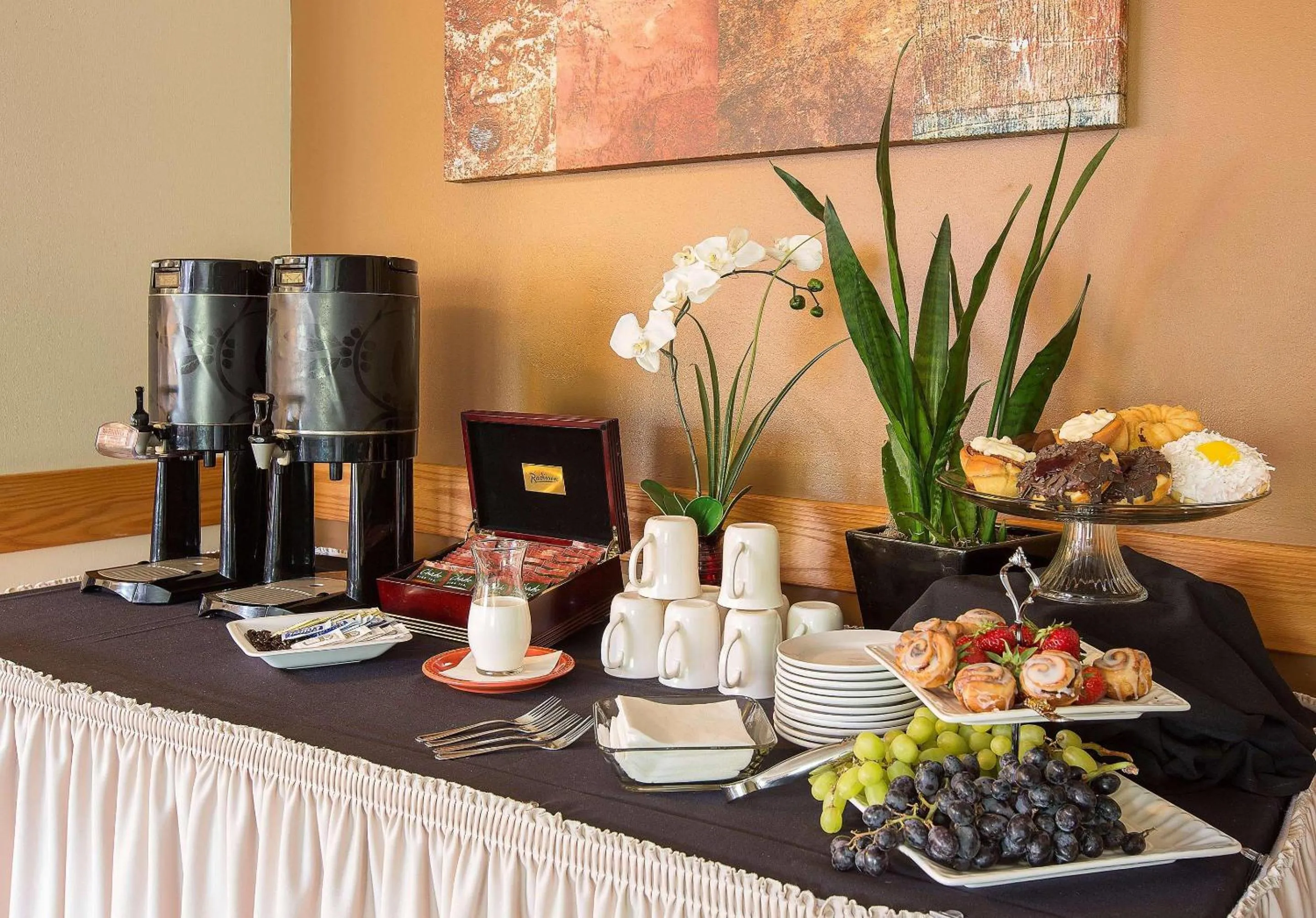 Meeting/conference room in Radisson Hotel Portland Airport
