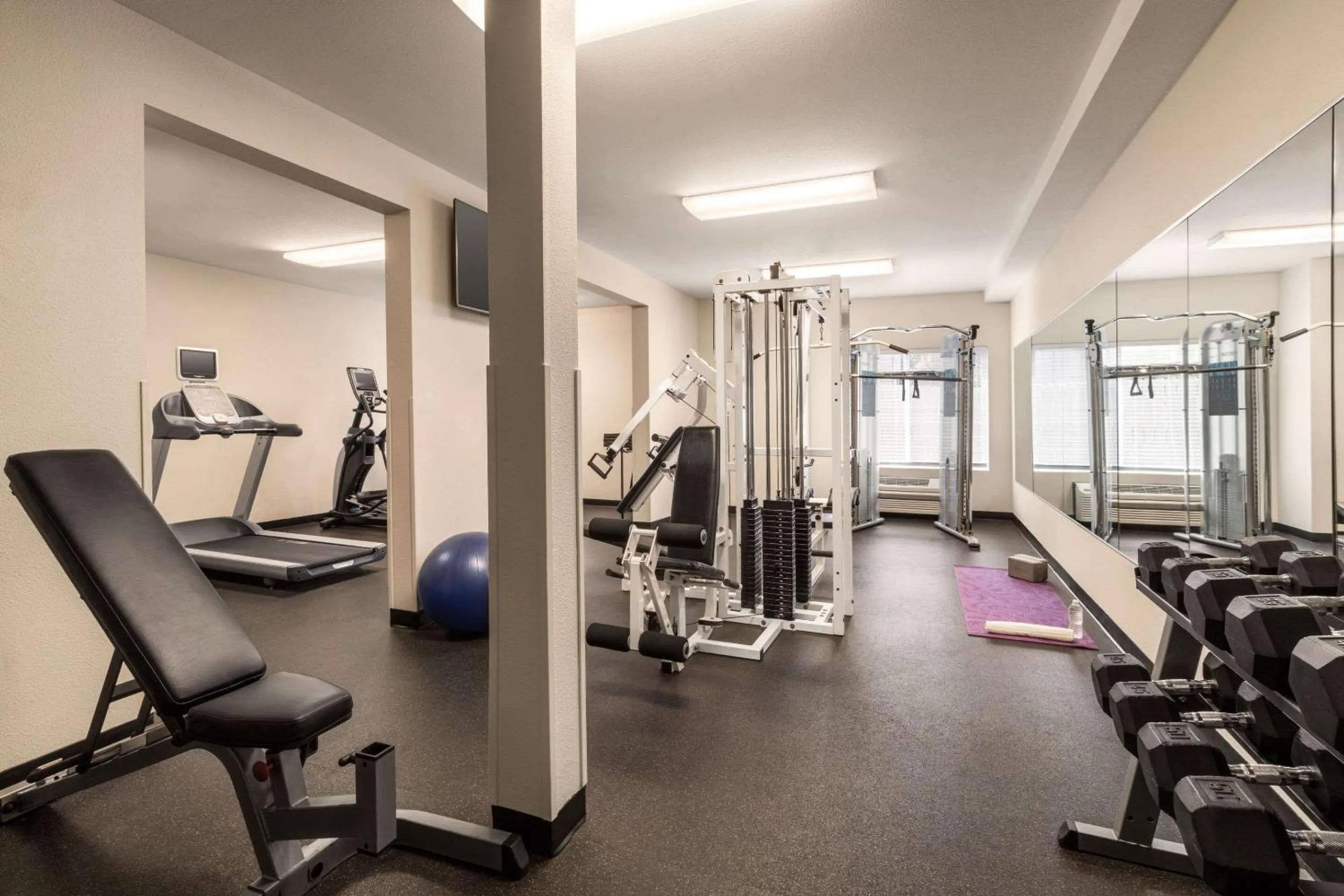 Fitness centre/facilities in Radisson Hotel Portland Airport