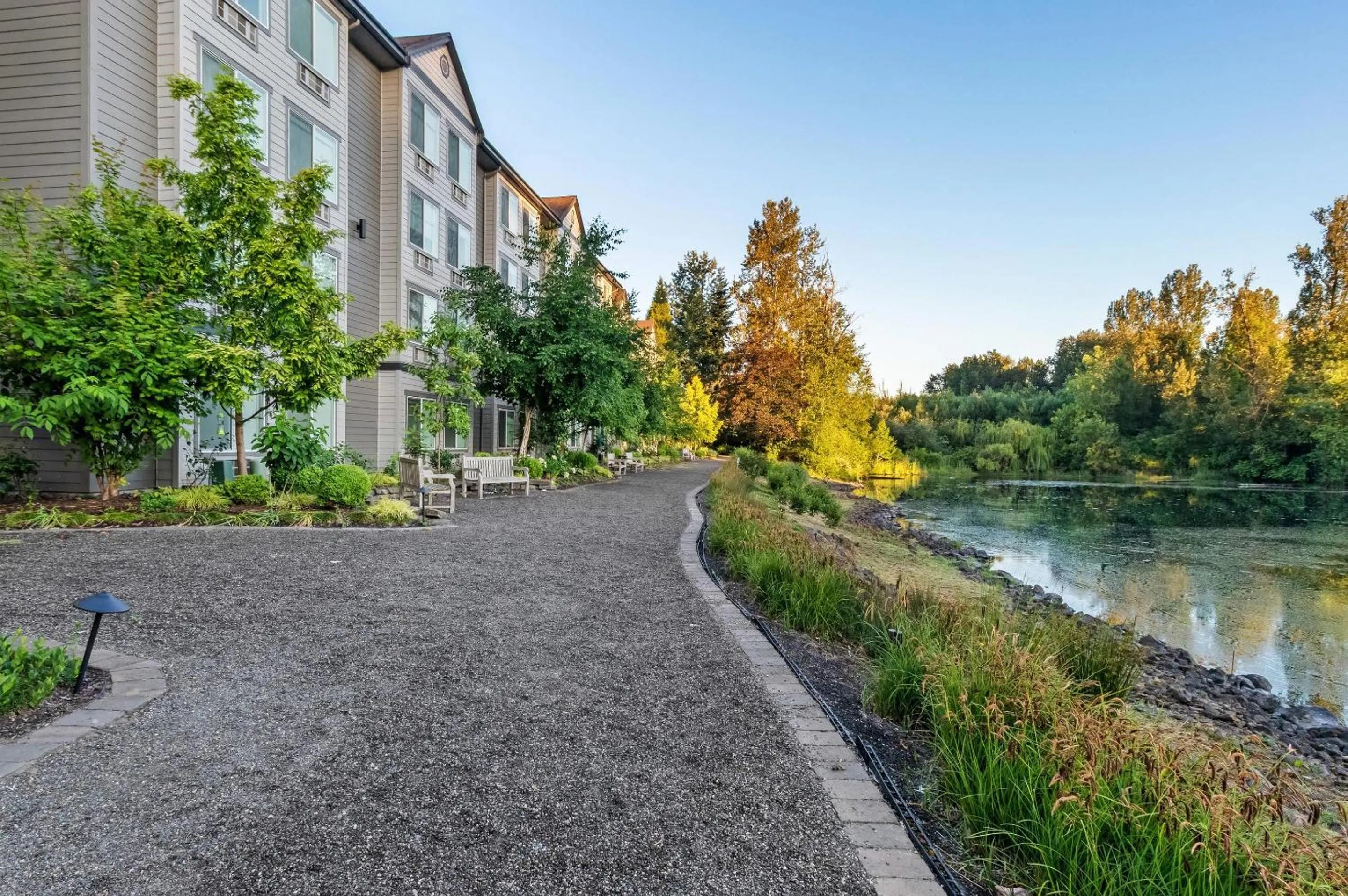 Swimming pool in Radisson Hotel Portland Airport