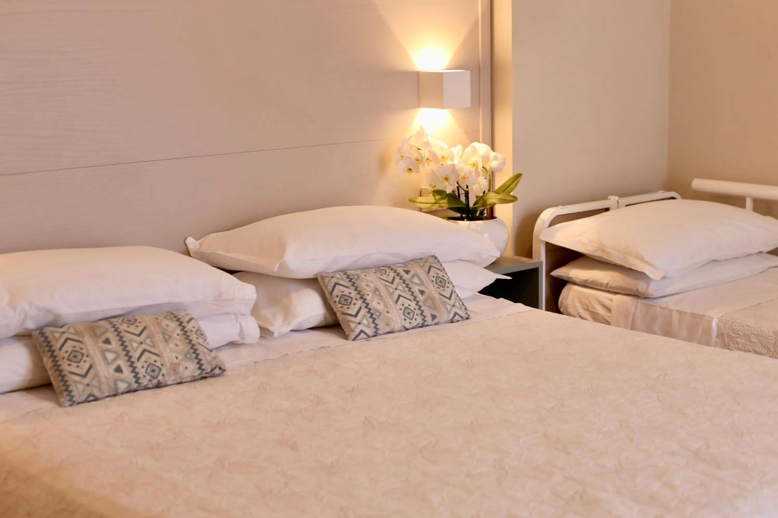 Bed in Hotel Flora