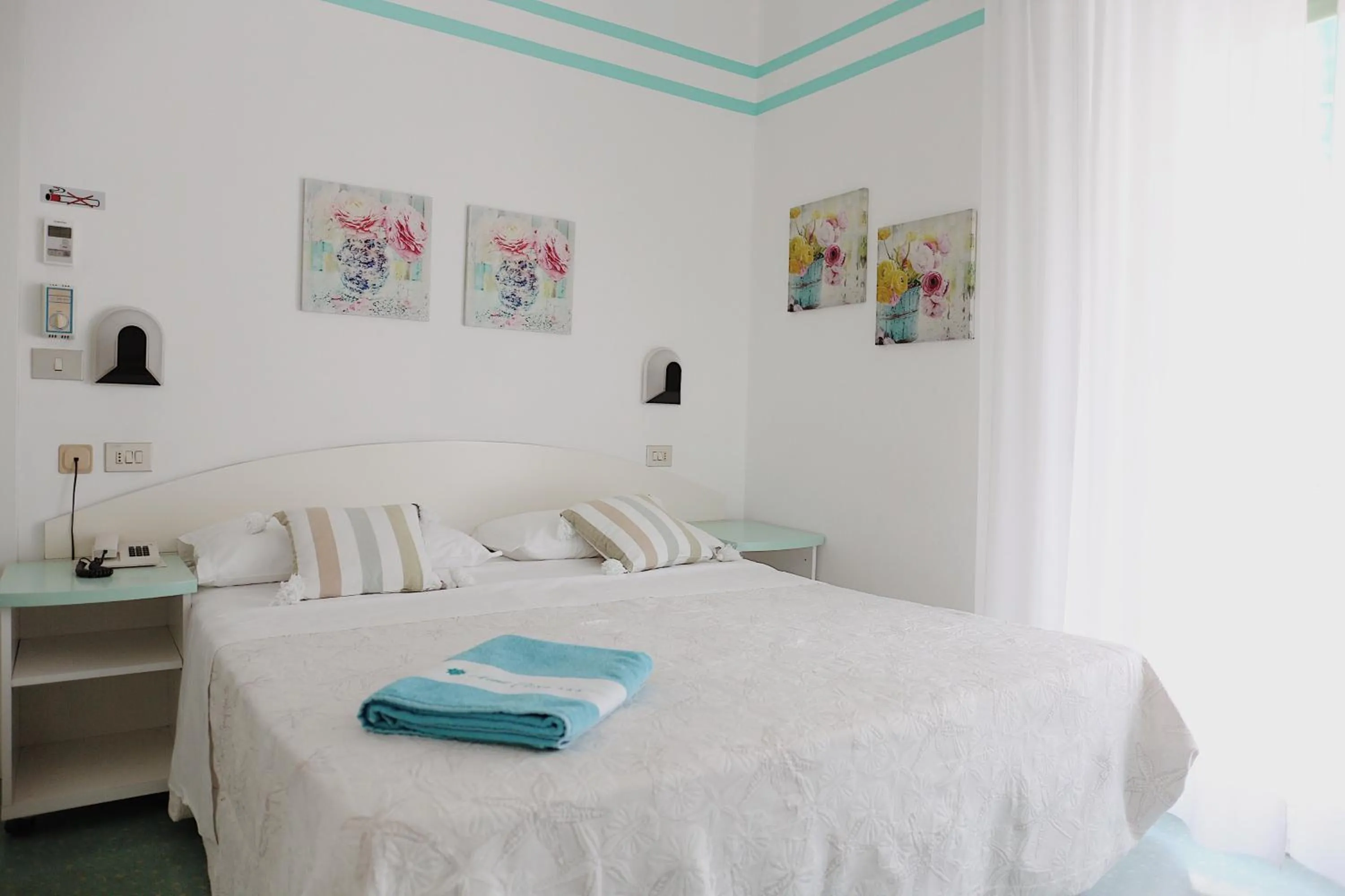 Photo of the whole room, Bed in Hotel Flora