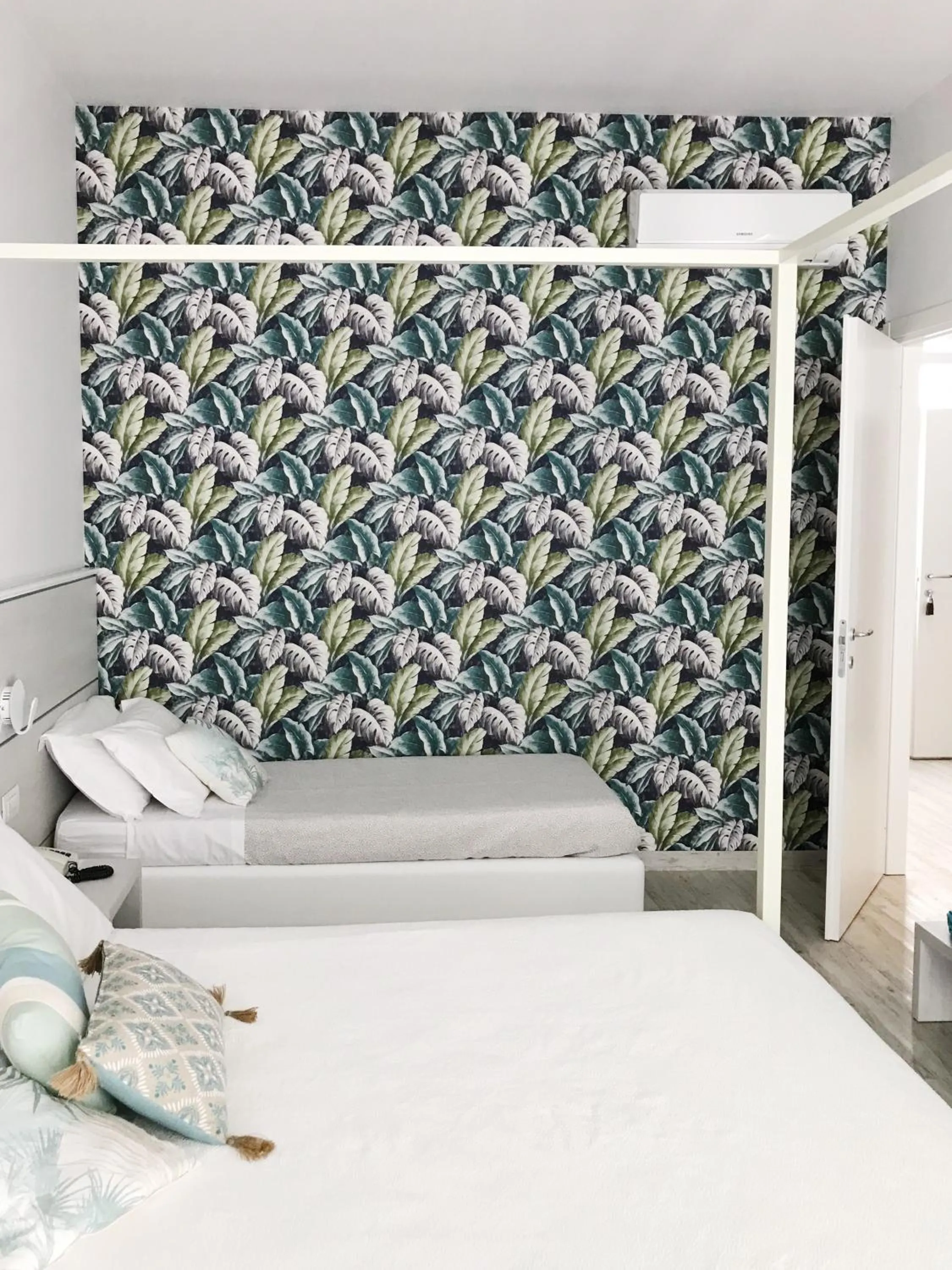 Bed in Hotel Flora