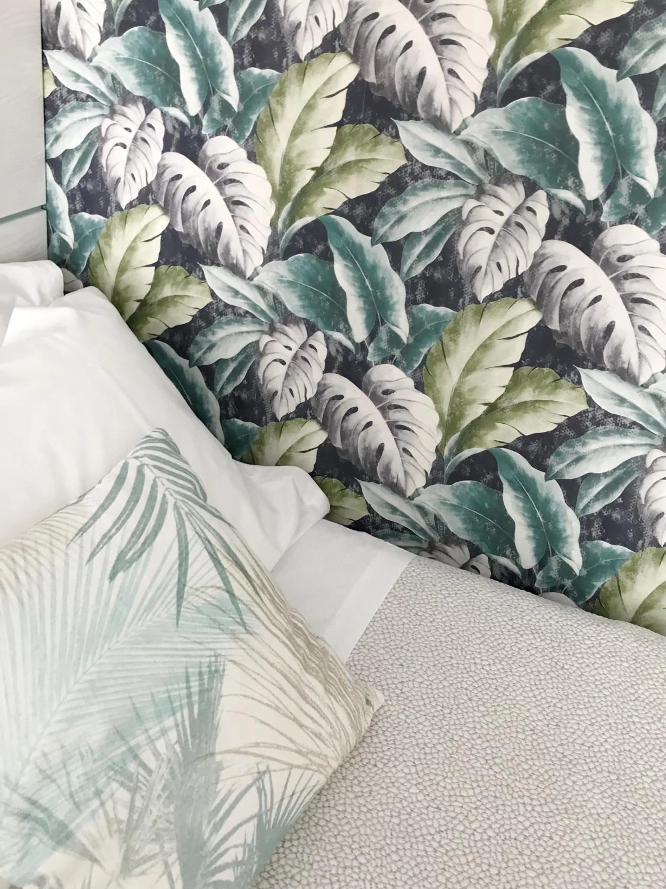 Decorative detail, Bed in Hotel Flora
