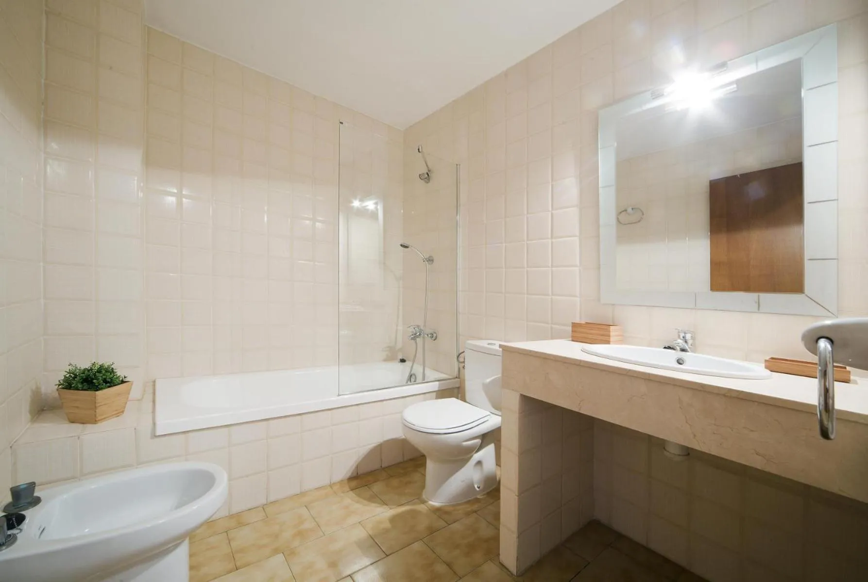 Bathroom in Bali Orangecosta