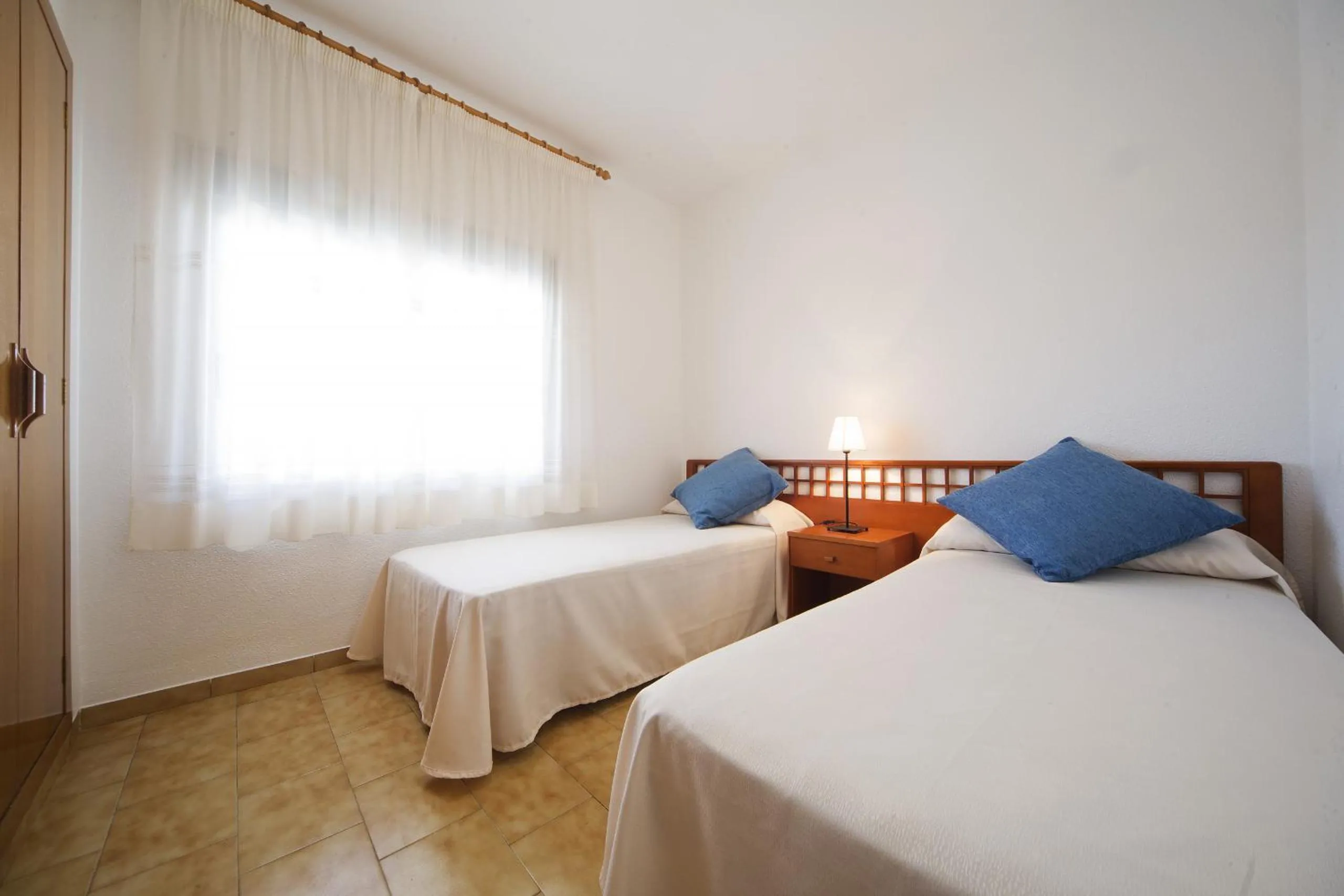Bed in Bali Orangecosta