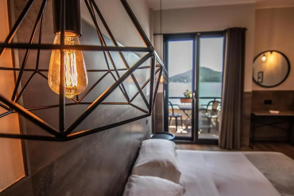 Bed in Hotel Concorde