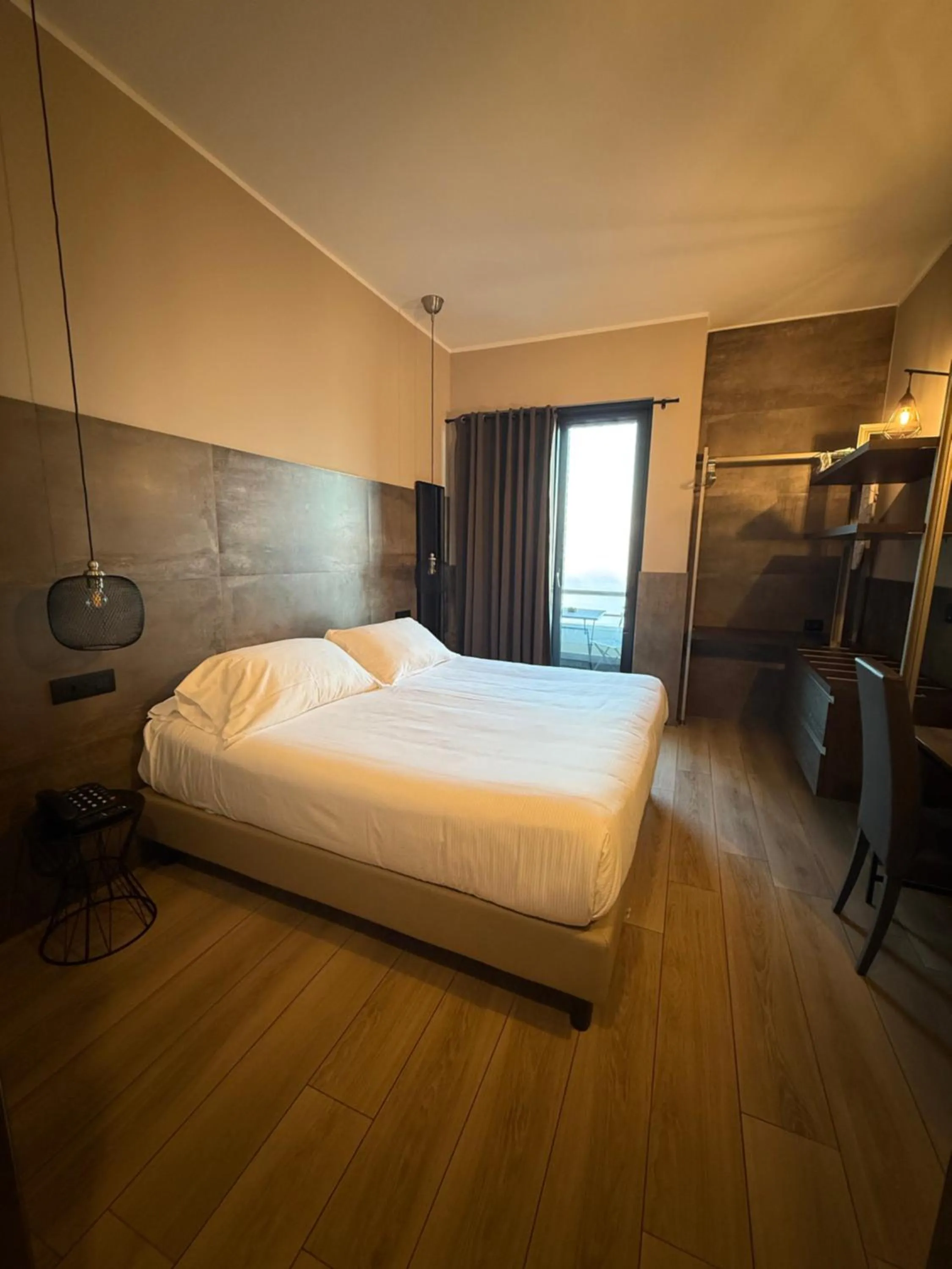 Bed in Hotel Concorde