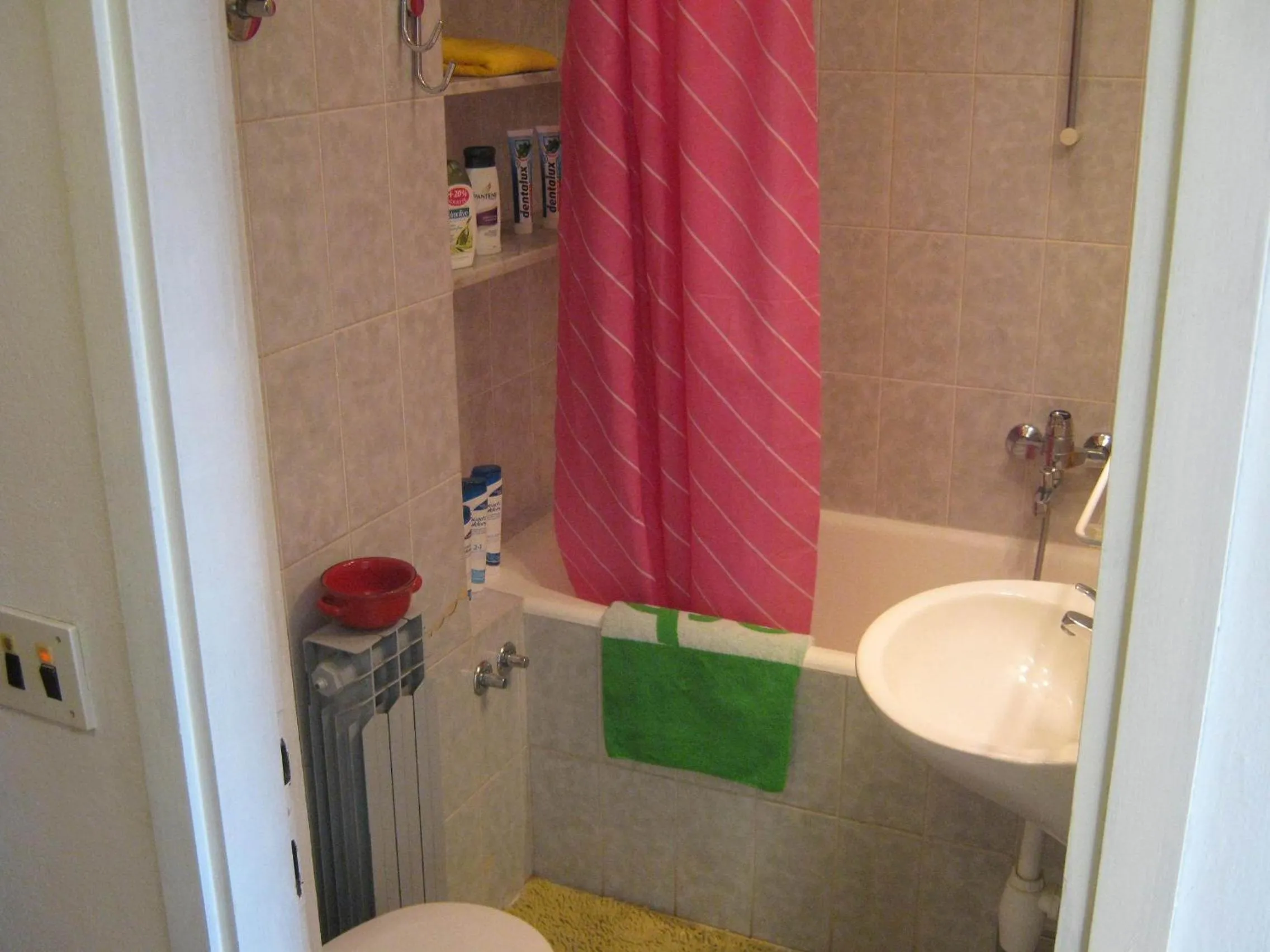 Bathroom in Apartments and Rooms Artemida