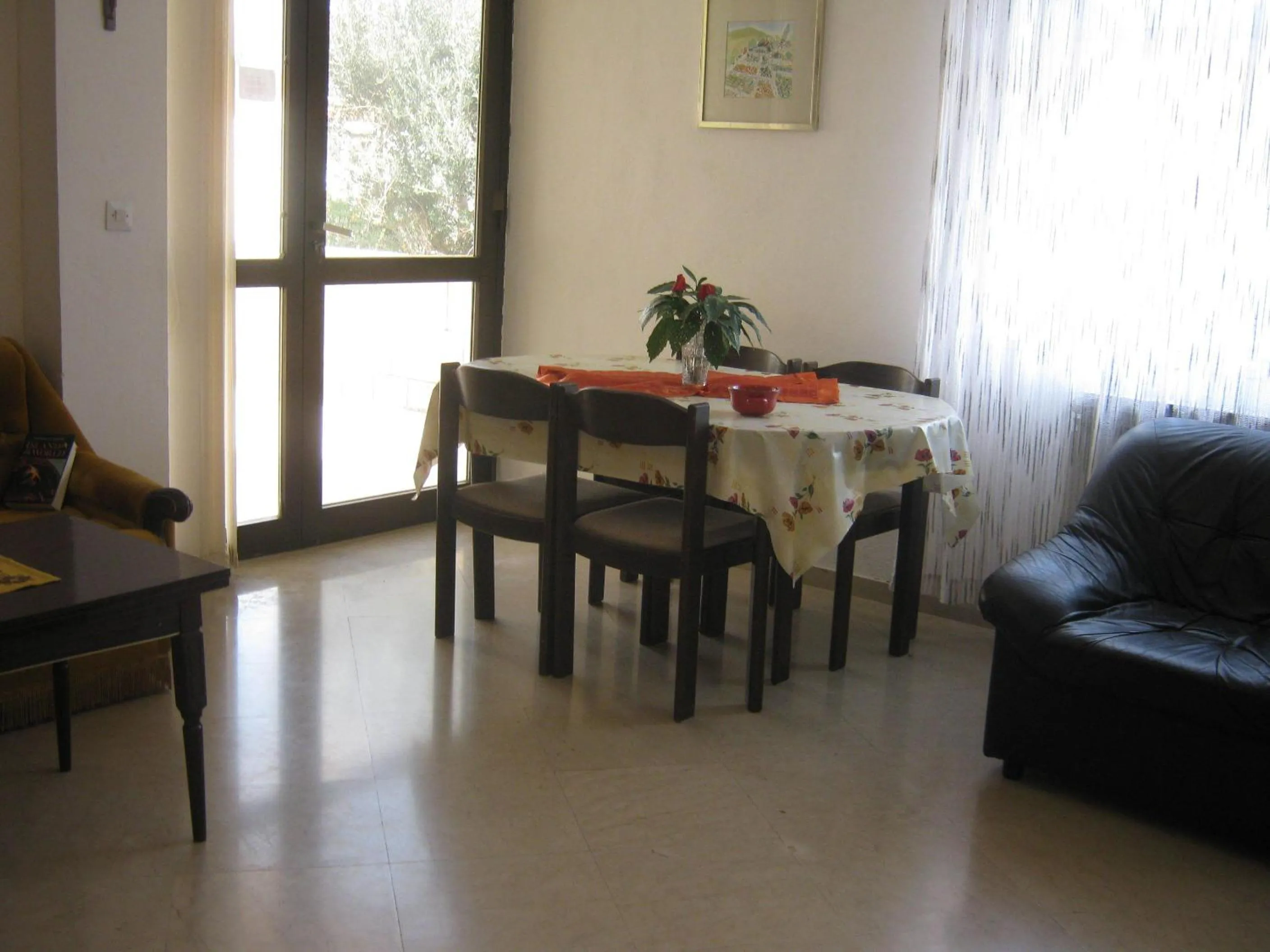 Dining area in Apartments and Rooms Artemida