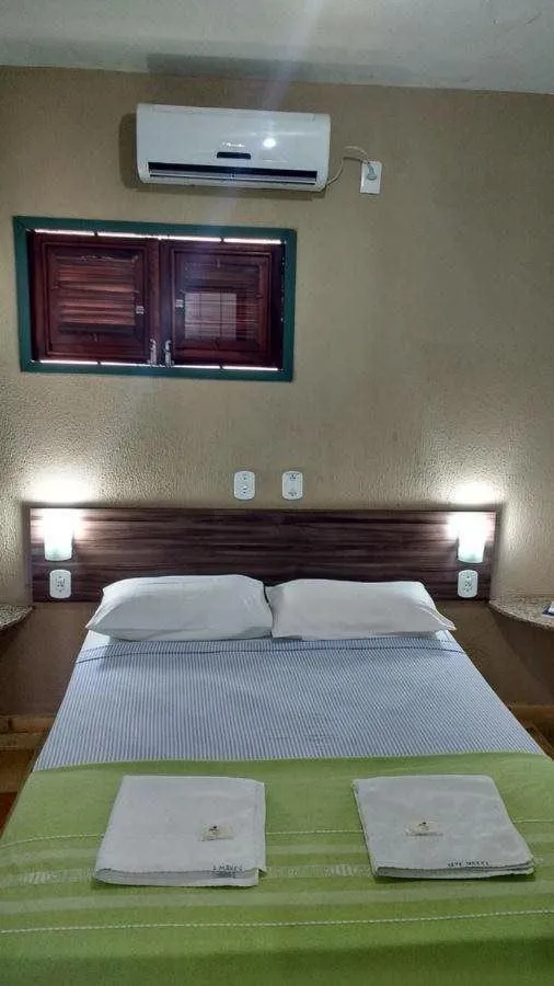 Photo of the whole room, Bed in Pousada 7 Mares