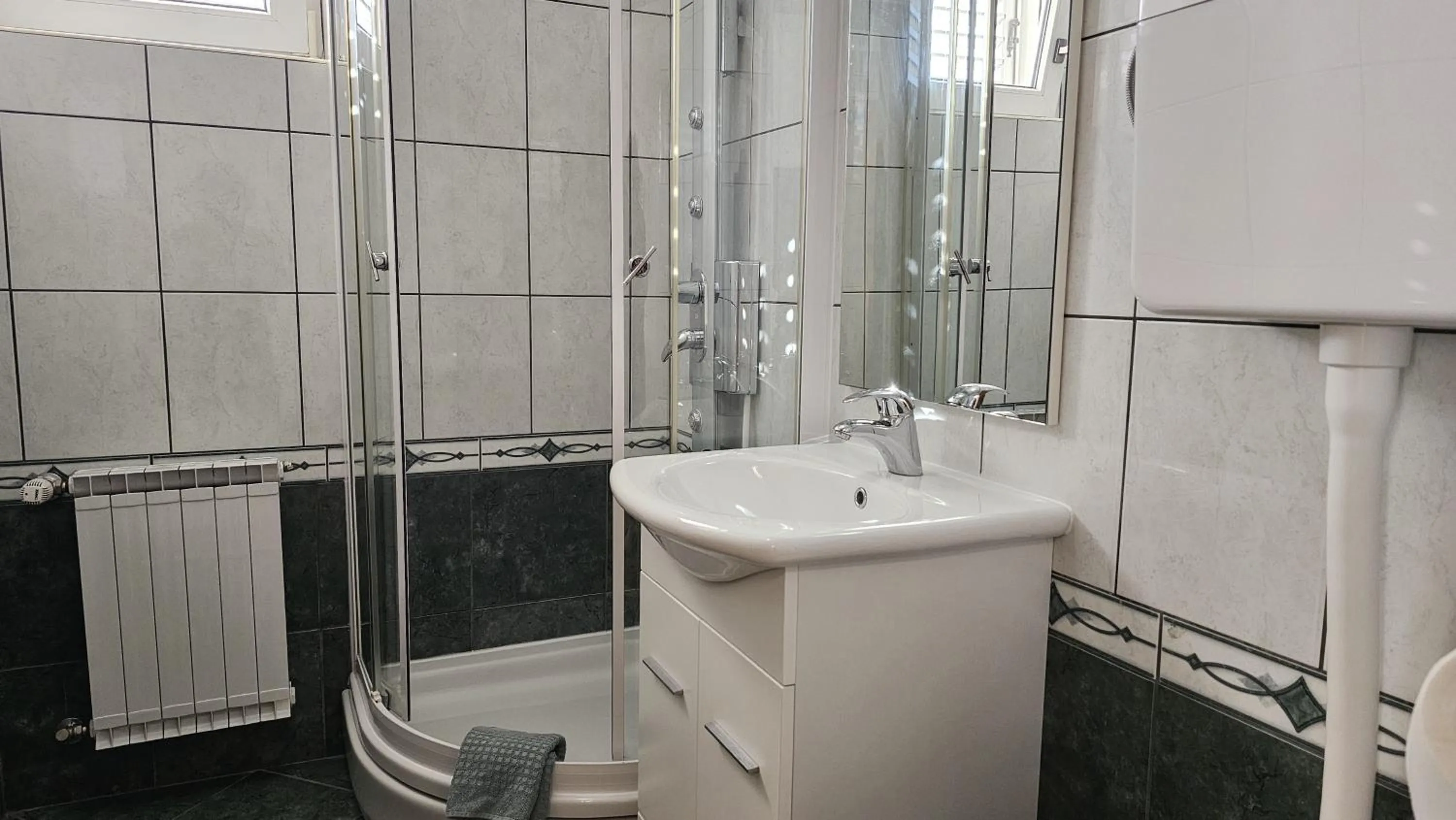 Adria Apartments and Rooms