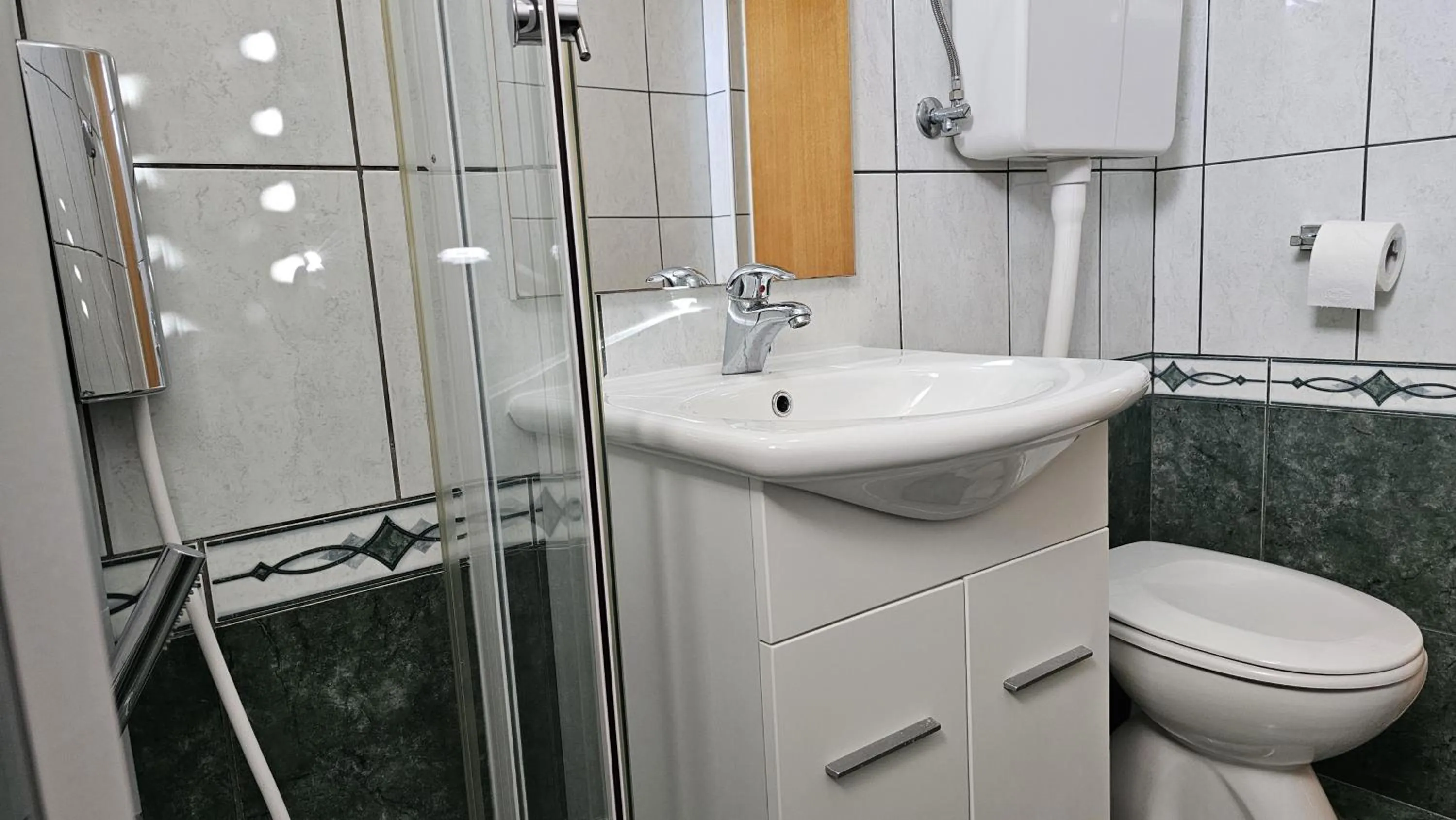 Adria Apartments and Rooms