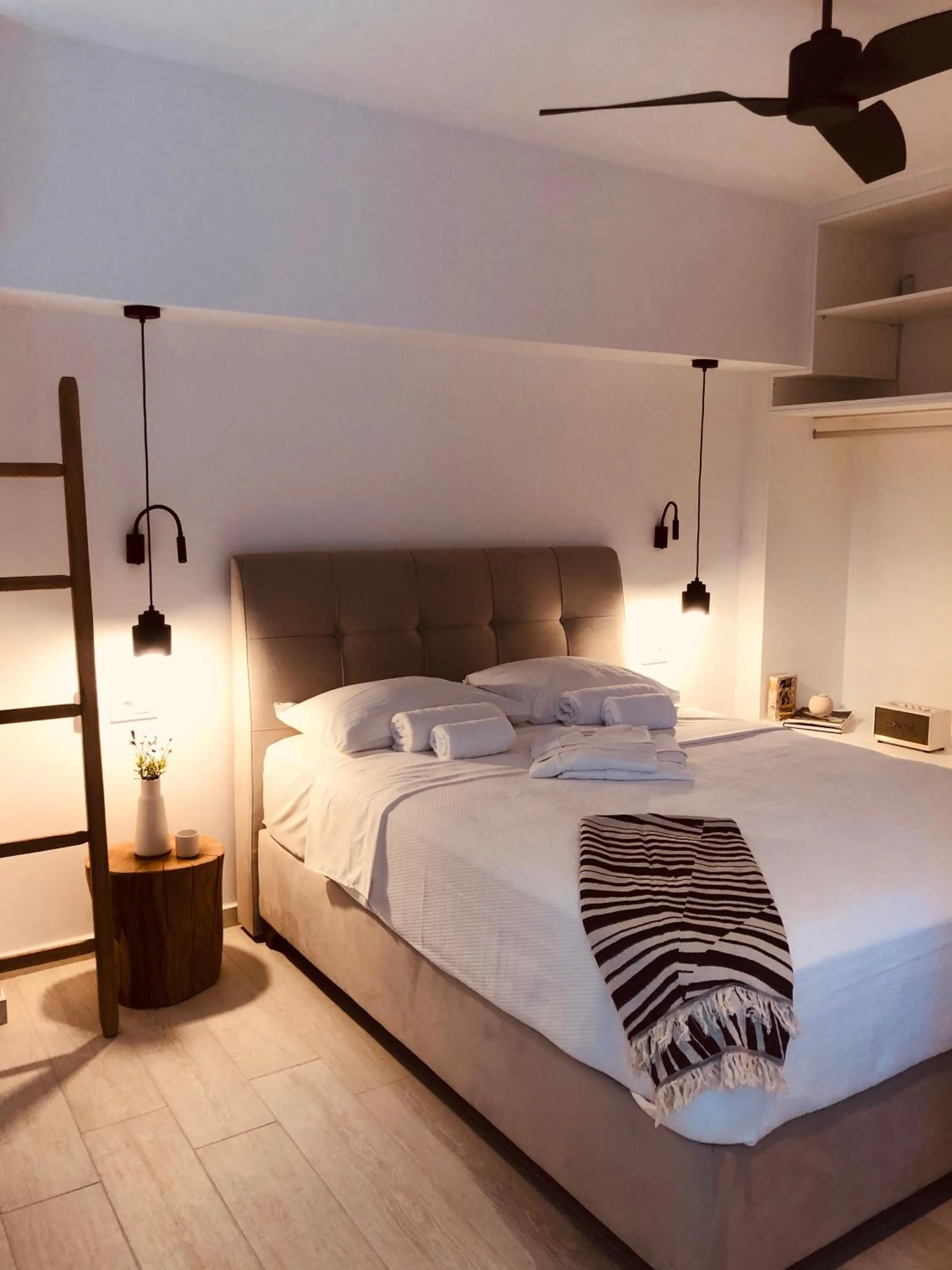 Patio, Bed in Hotel Acropol