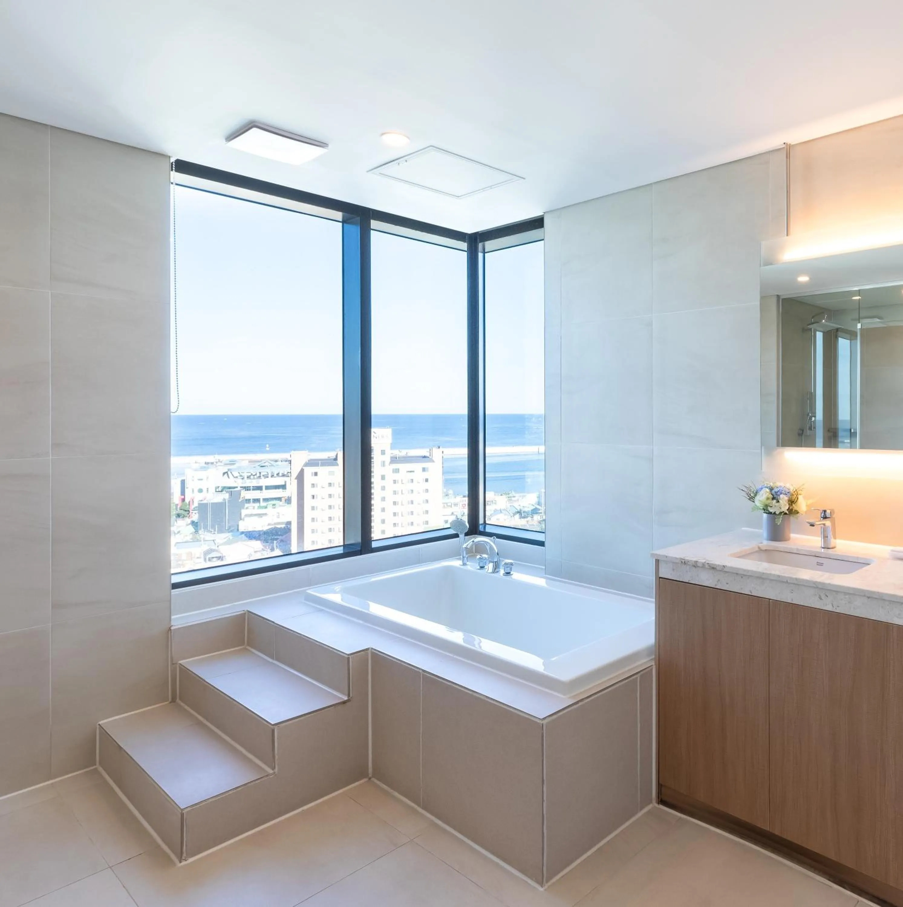 Bathroom in SL Hotel Gangneung