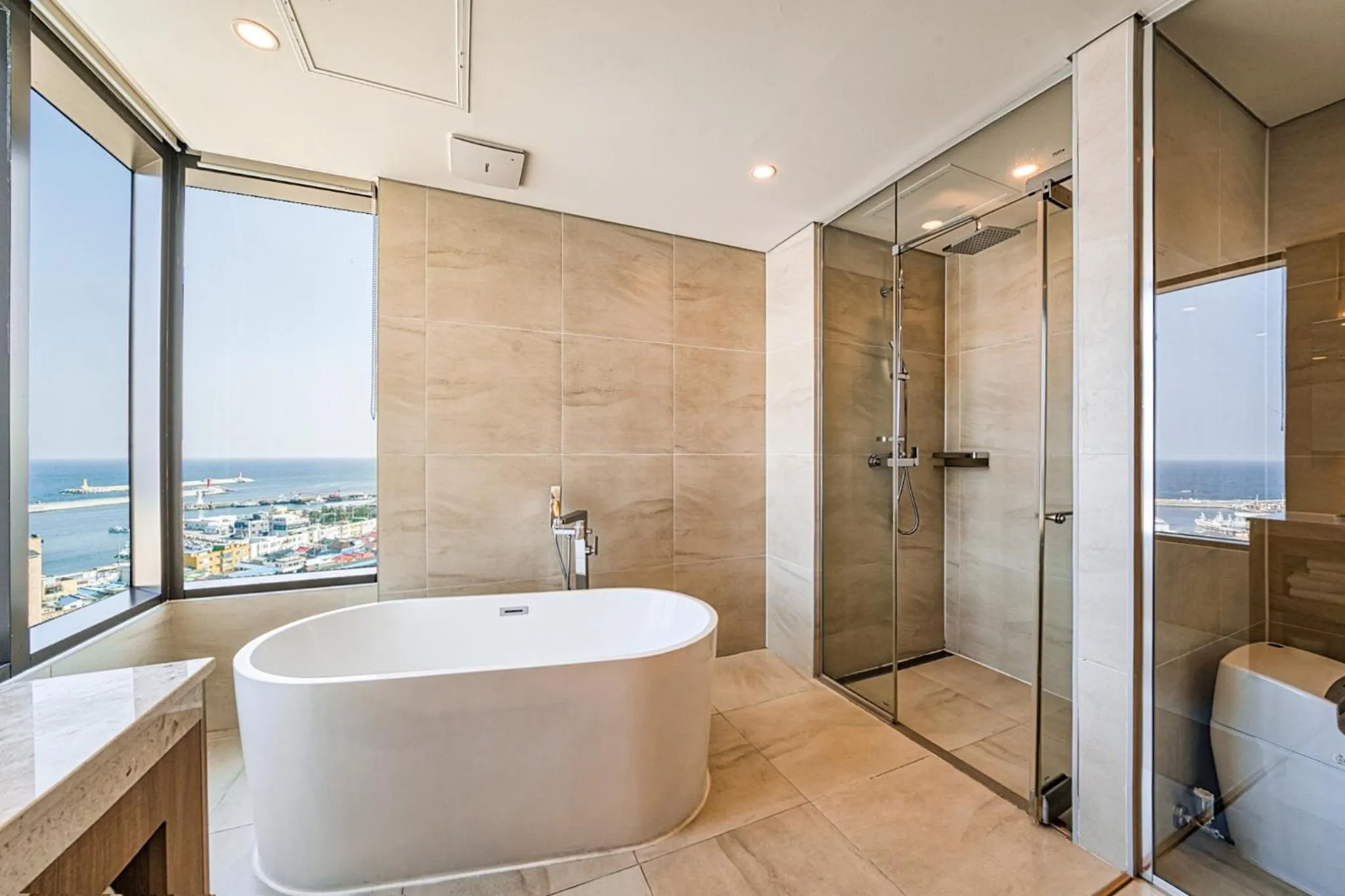 Shower in SL Hotel Gangneung