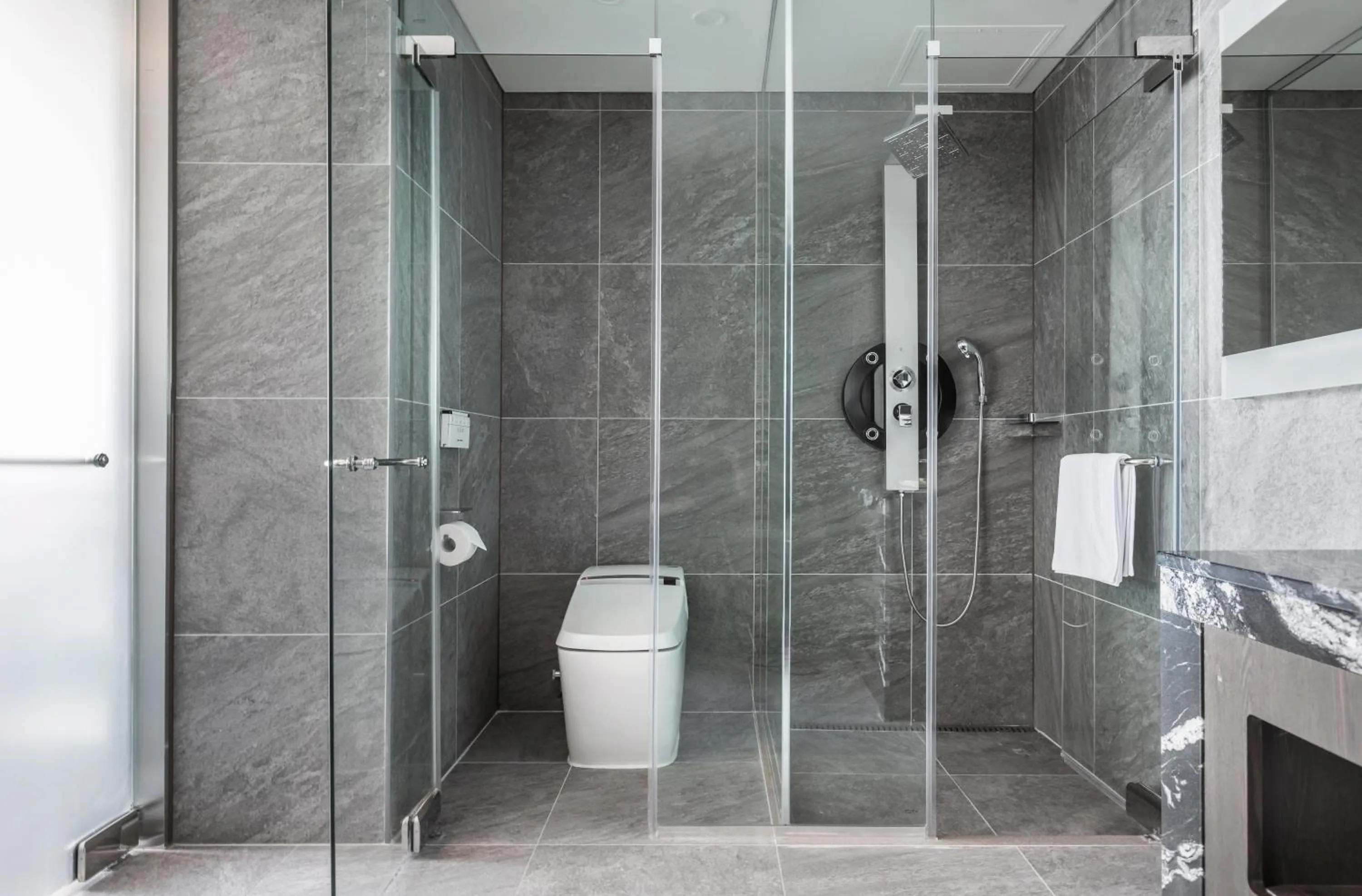 Shower in SL Hotel Gangneung