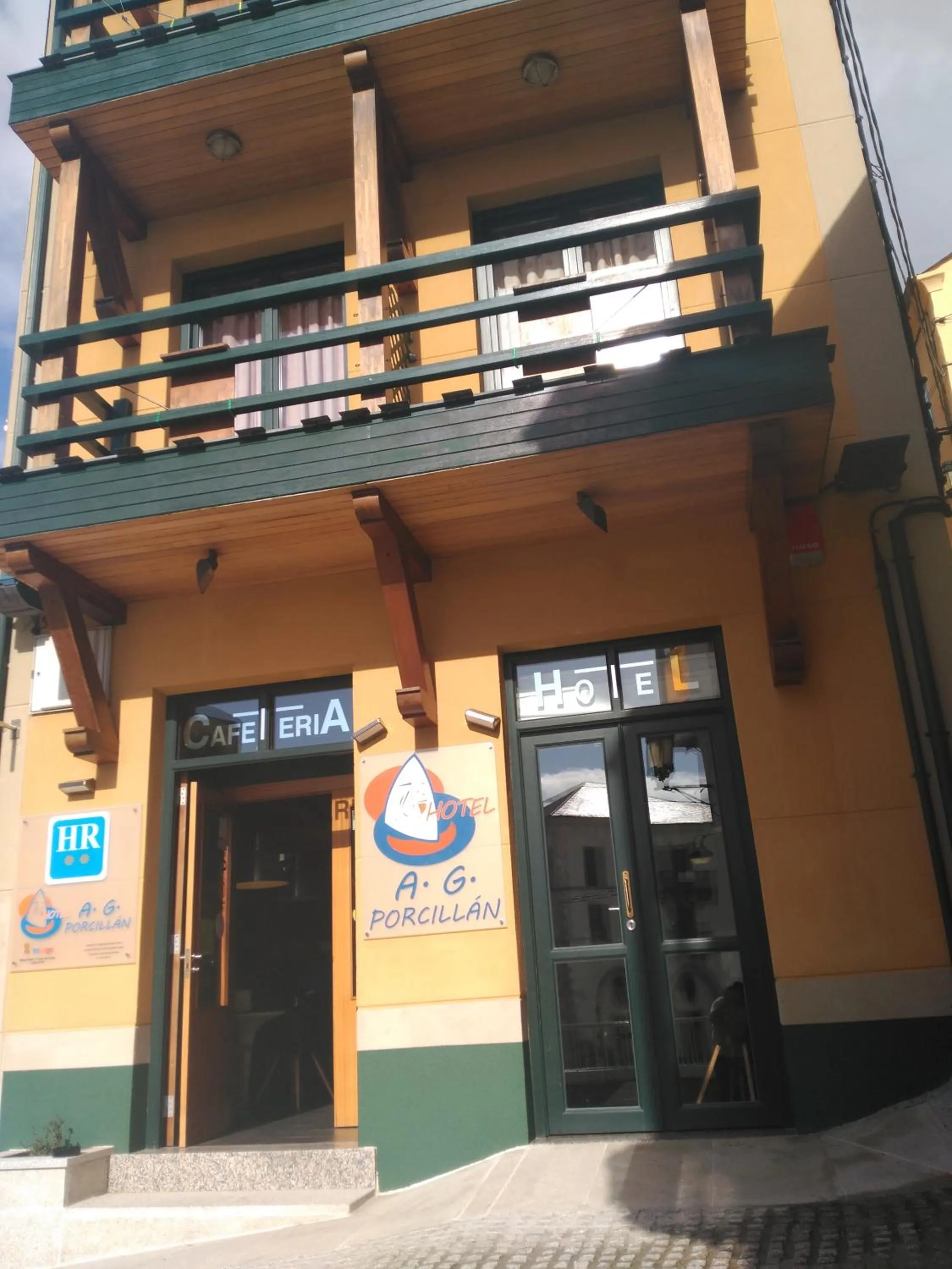 Facade/entrance in Hotel A. G. Porcillan