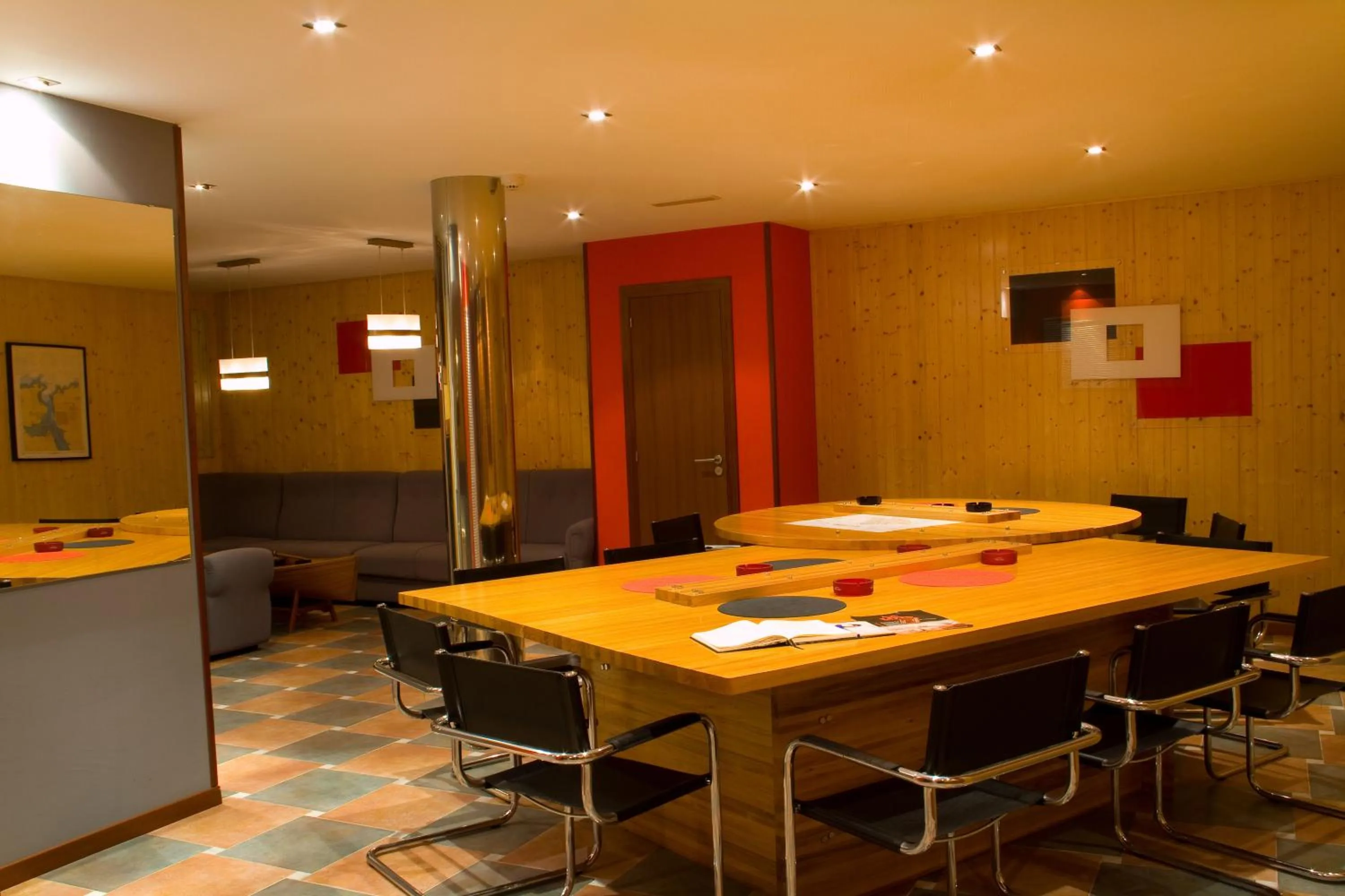 Business facilities in Hotel A. G. Porcillan