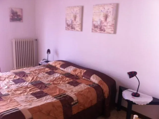 Decorative detail, Bed in La Castellana Loft Hotel