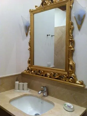 Bathroom in La Castellana Loft Hotel