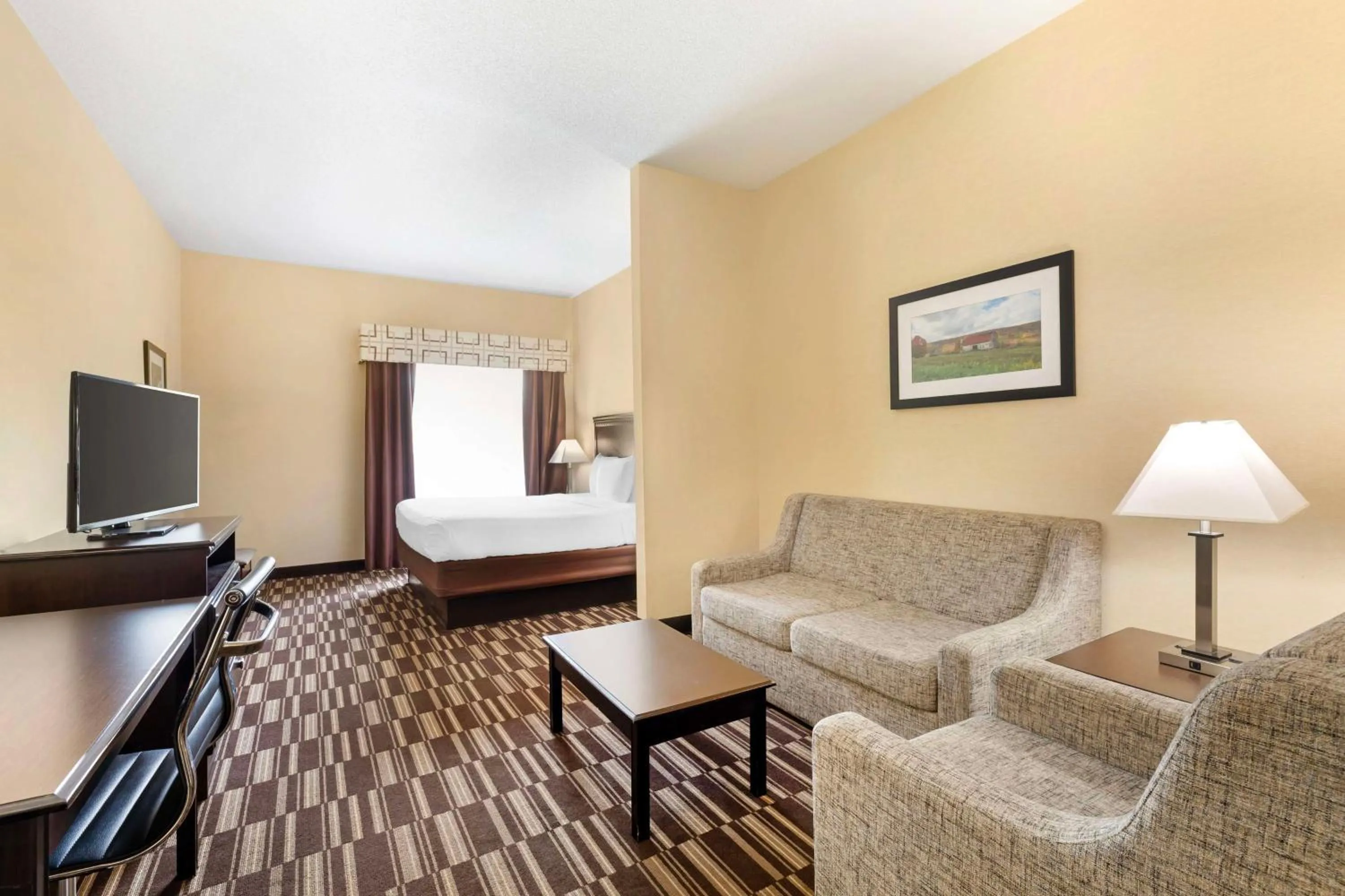 Bedroom, Bed in Best Western PLUS Victor Inn & Suites