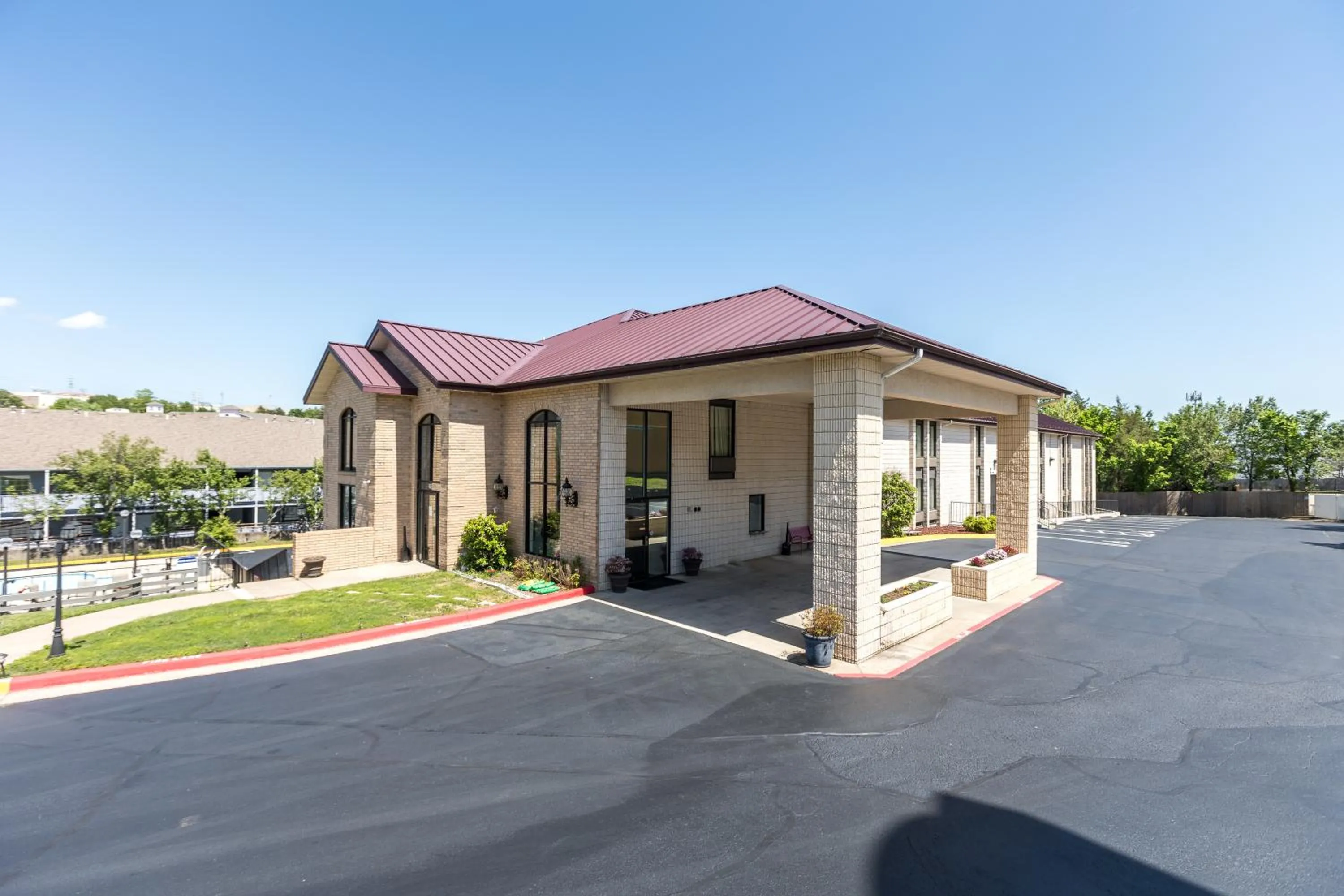 Property building in Super 8 by Wyndham Branson By Andy Williams Theatre