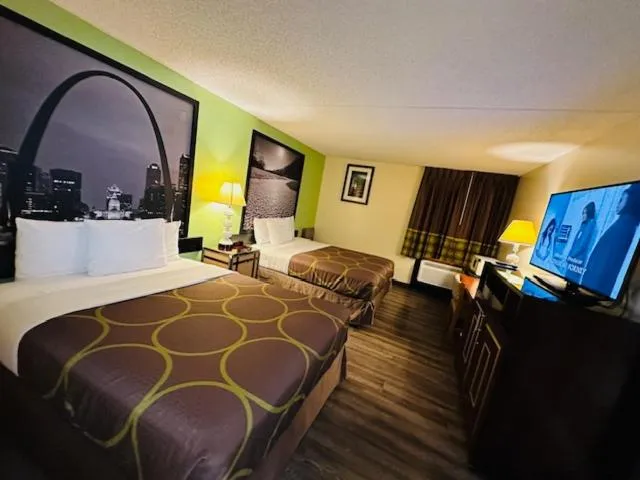 Bed in Super 8 by Wyndham Branson By Andy Williams Theatre