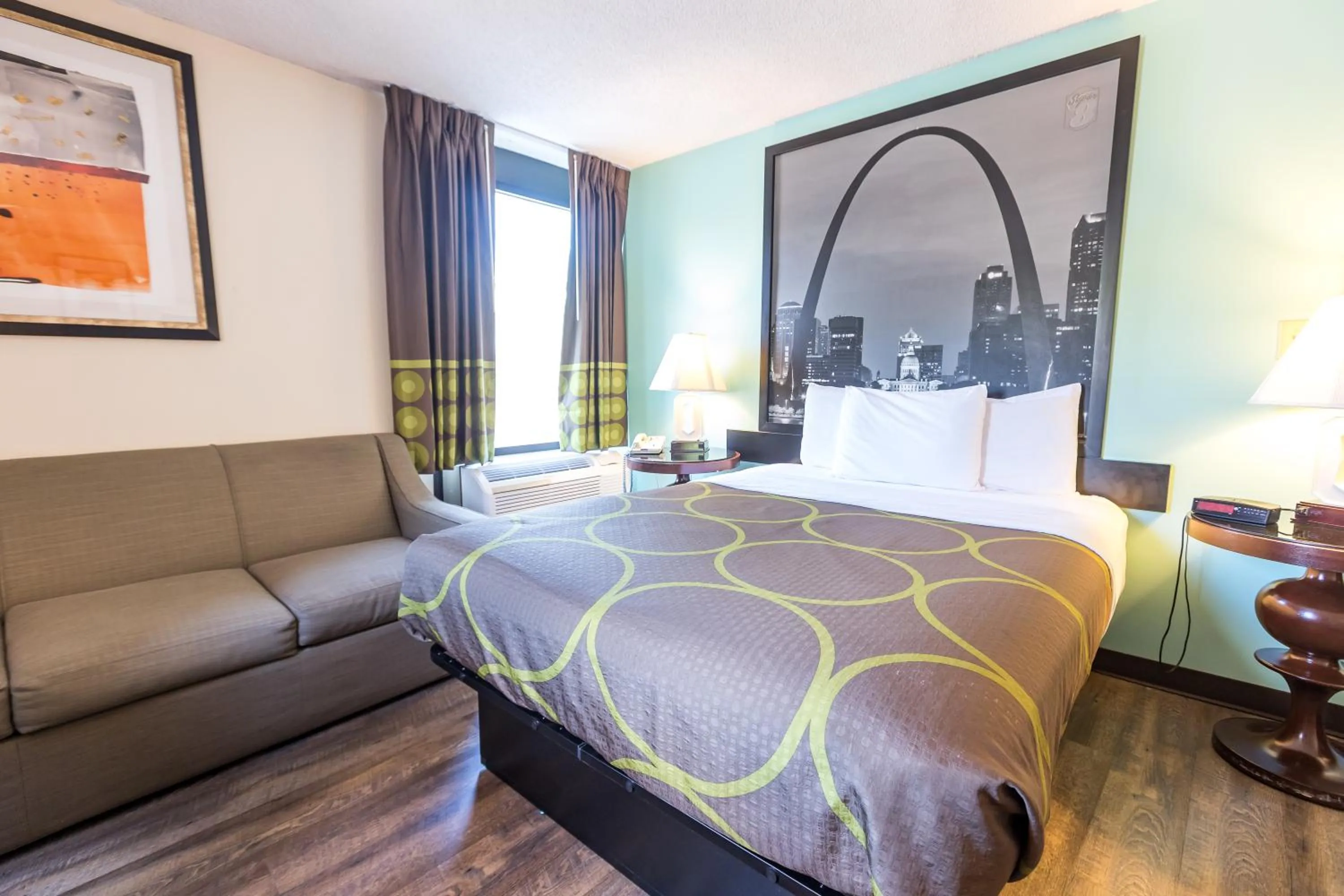 Bed in Super 8 by Wyndham Branson By Andy Williams Theatre