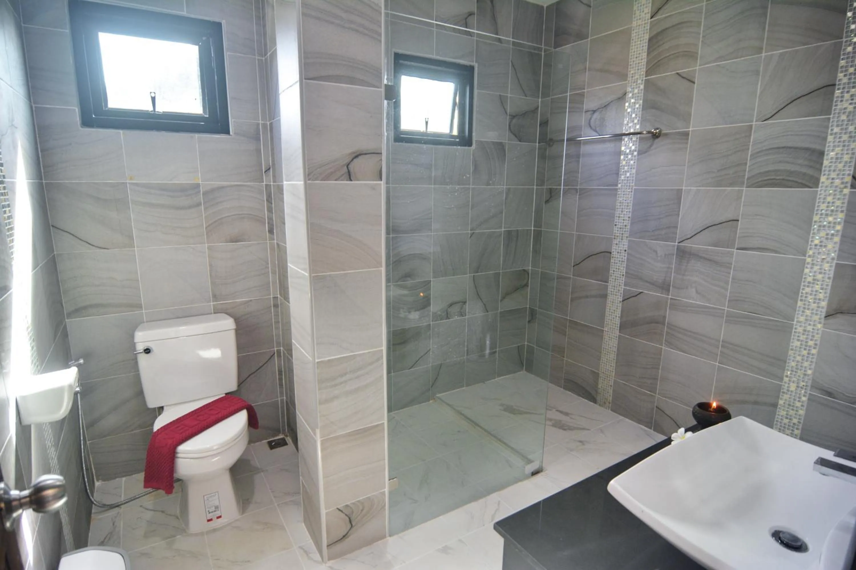 Shower in White Flower Lanta