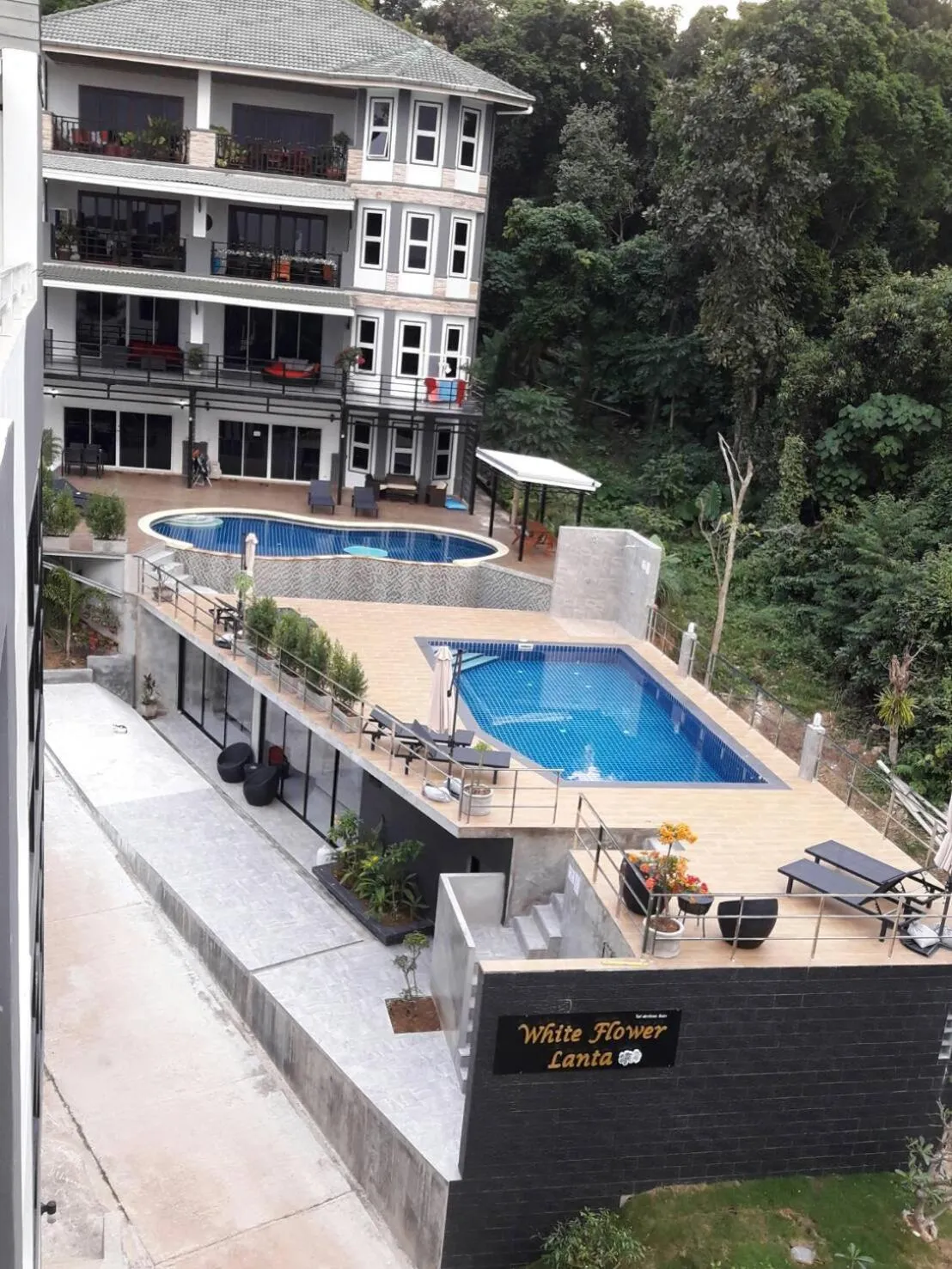 Pool view in White Flower Lanta